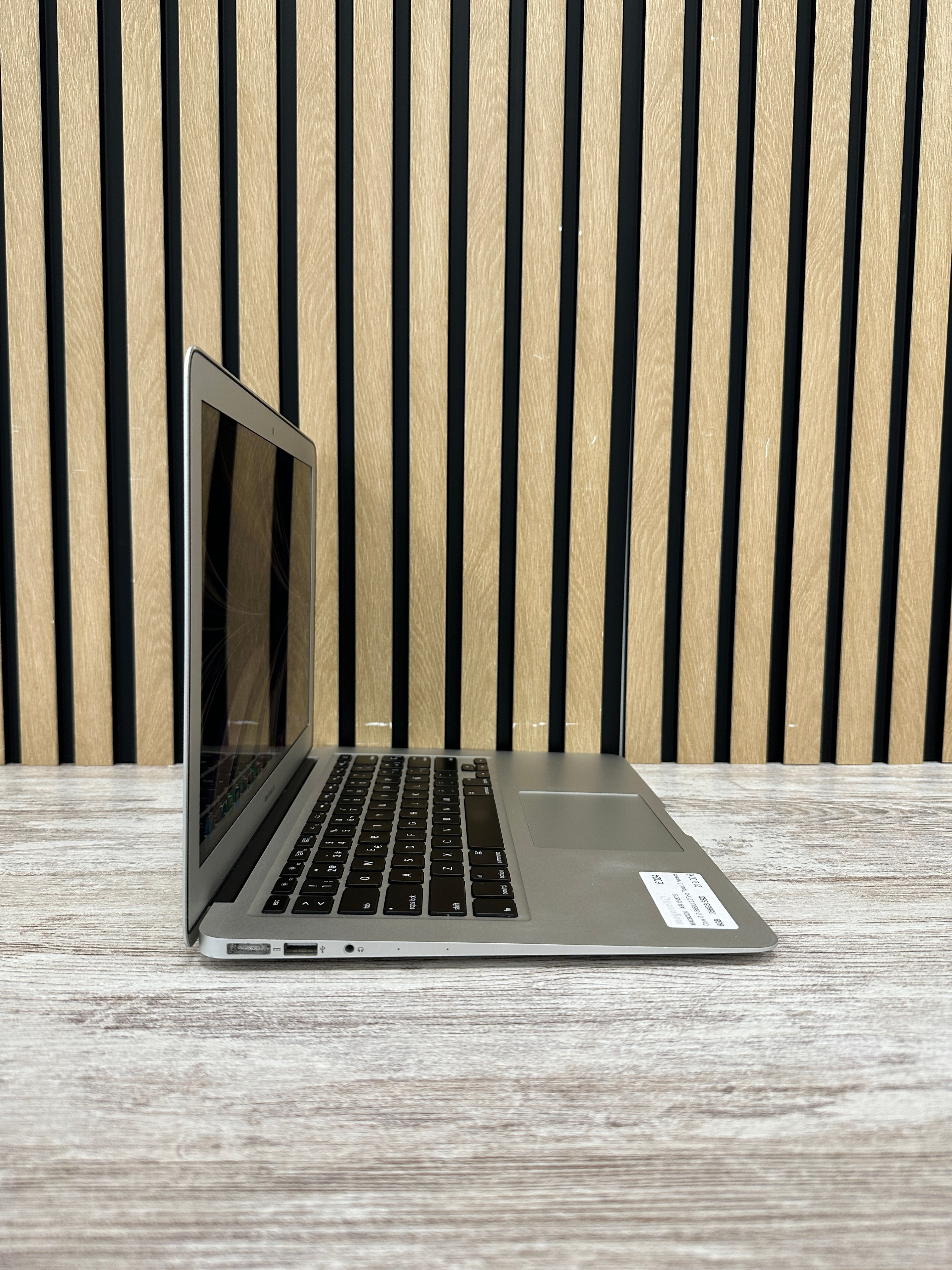 MacBook Air 13" 2015 i7 8gb 256gb SSD