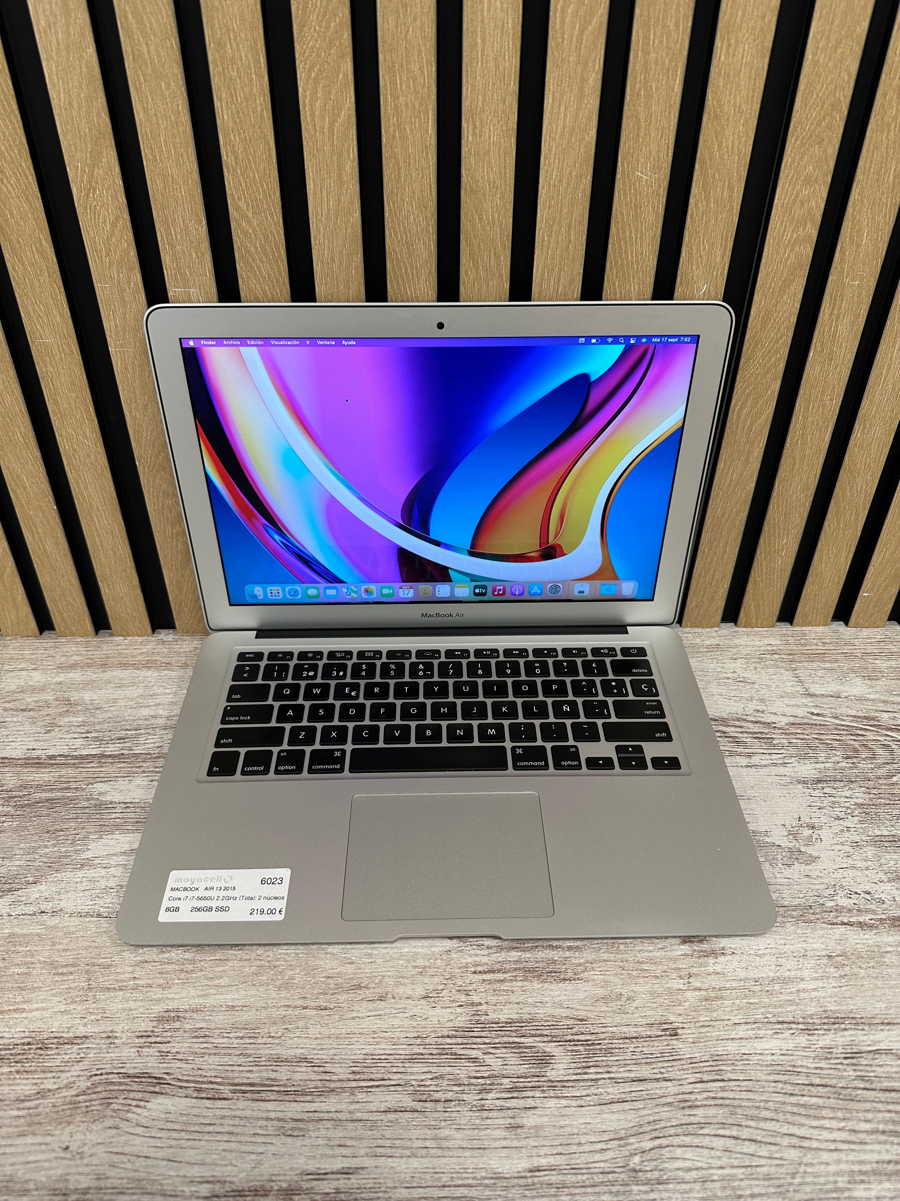 MacBook Air 13" 2015 i7 8gb 256gb SSD