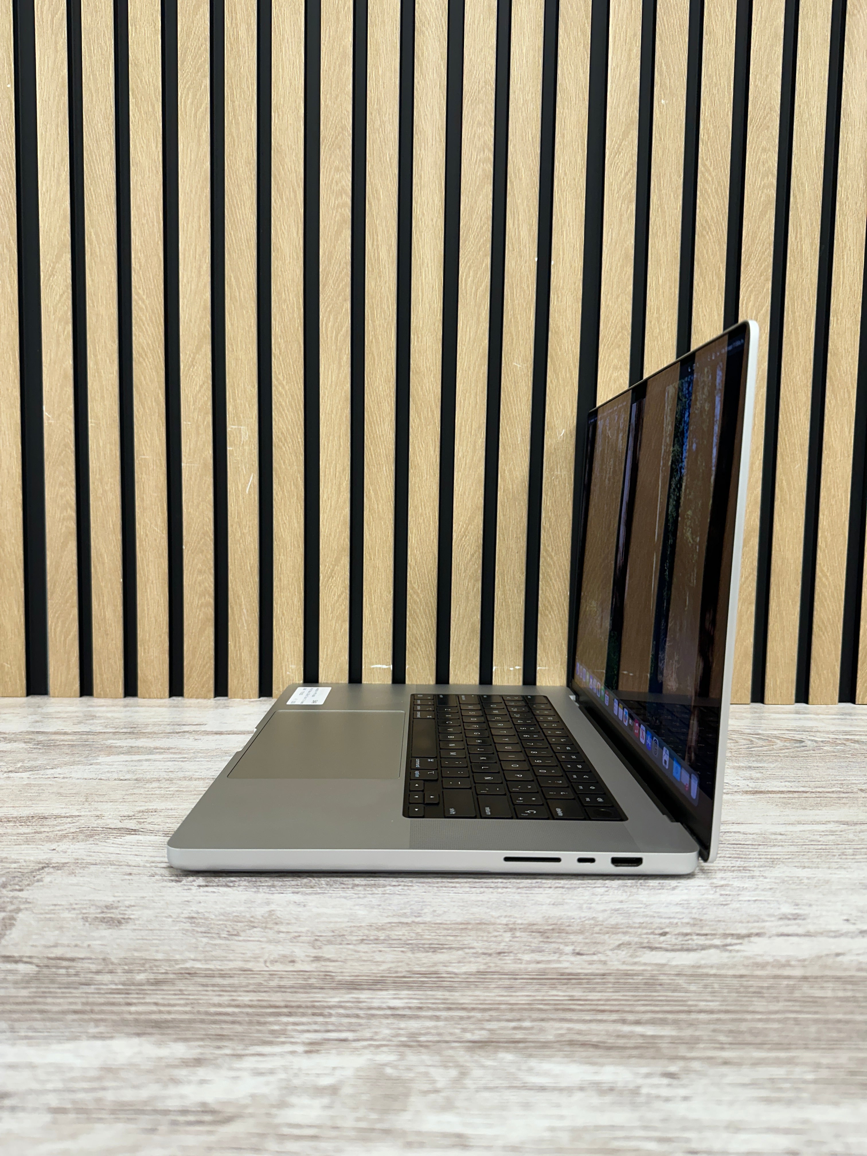 MacBook Pro 16" 2021 M1 MAX 32gb 1tb SSD