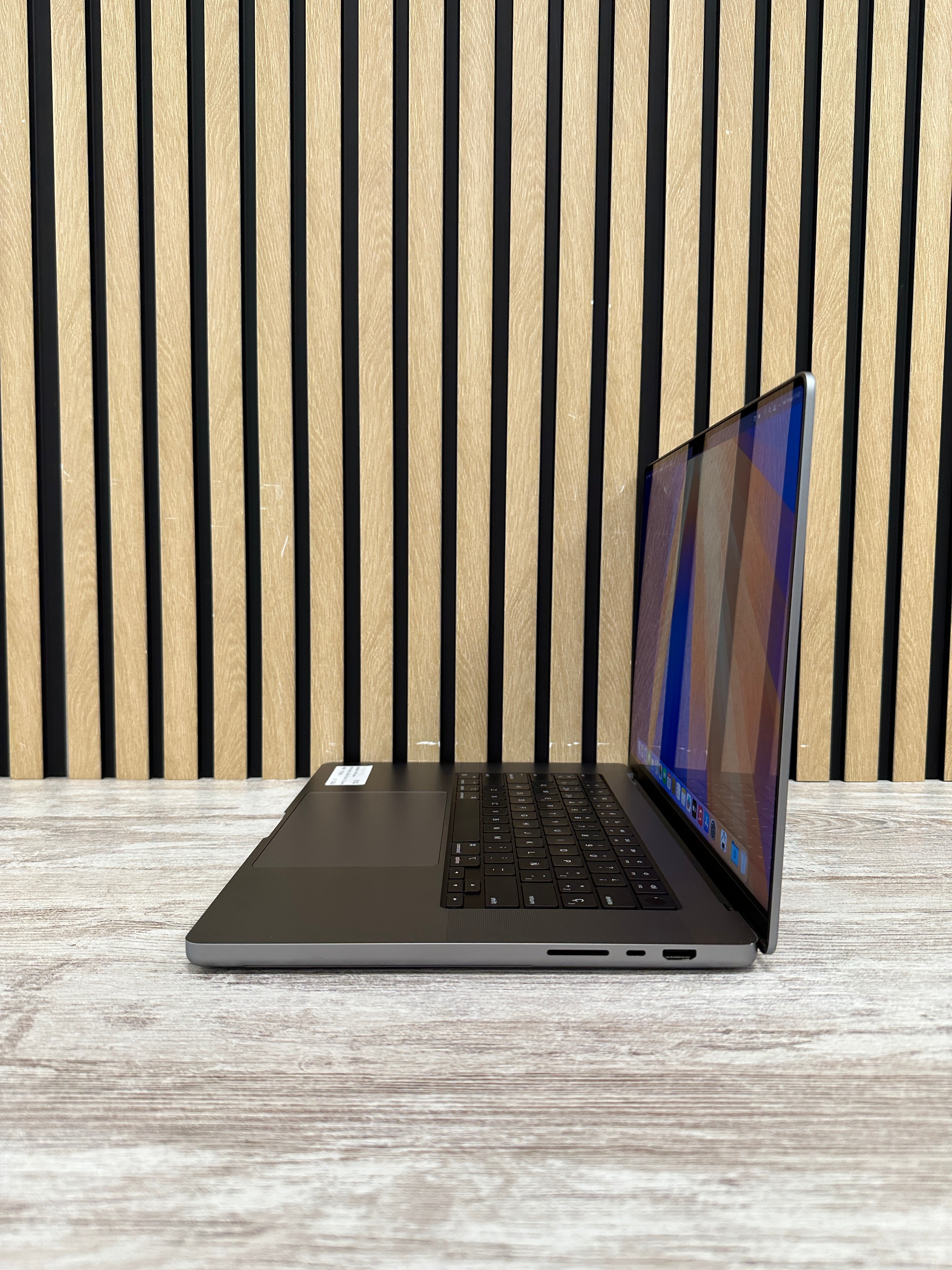 MacBook Pro 16" 2021 M1 MAX 64gb 1tb SSD