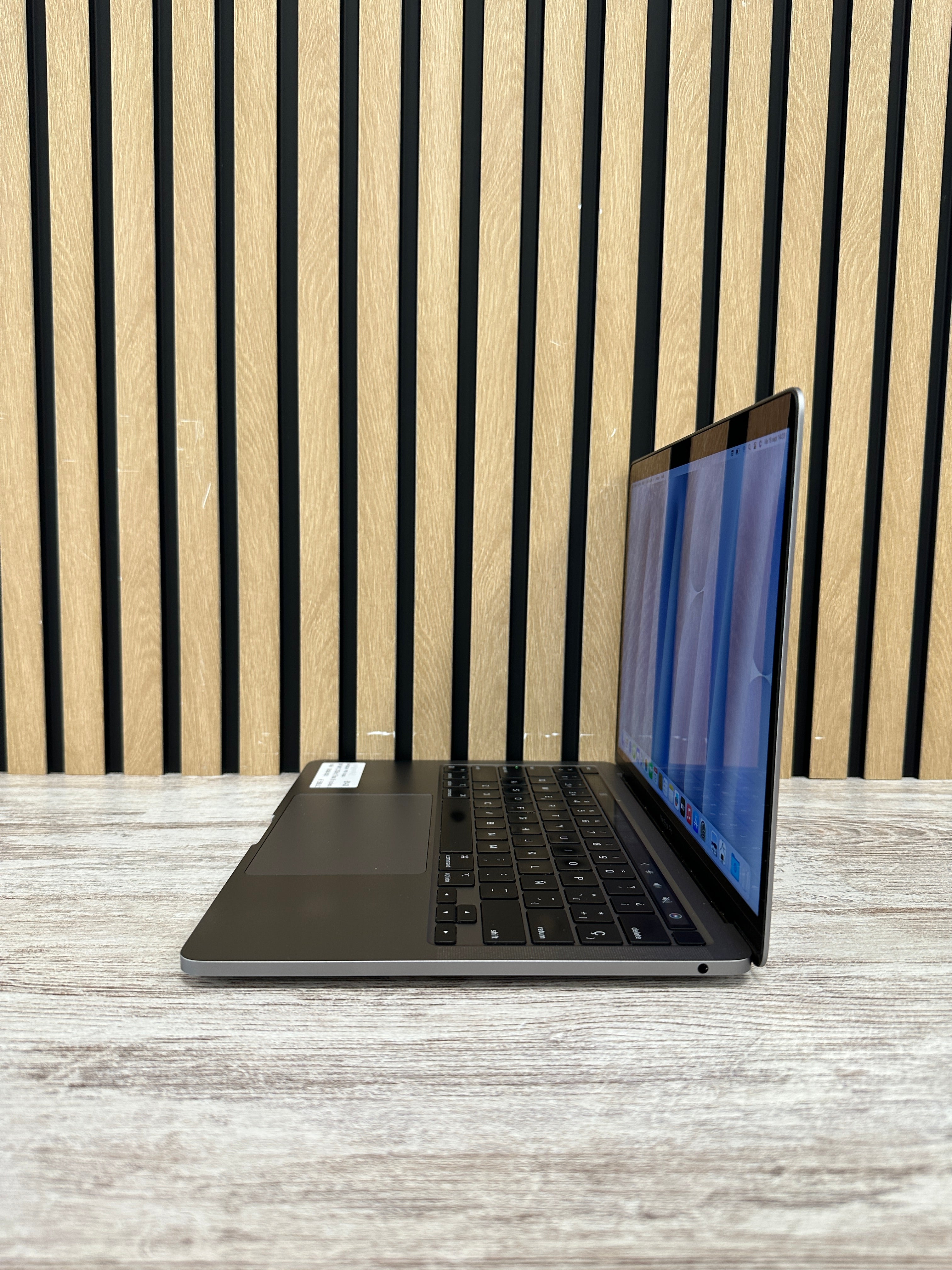 MacBook Pro 13" 2020 M1 16gb 256gb SSD