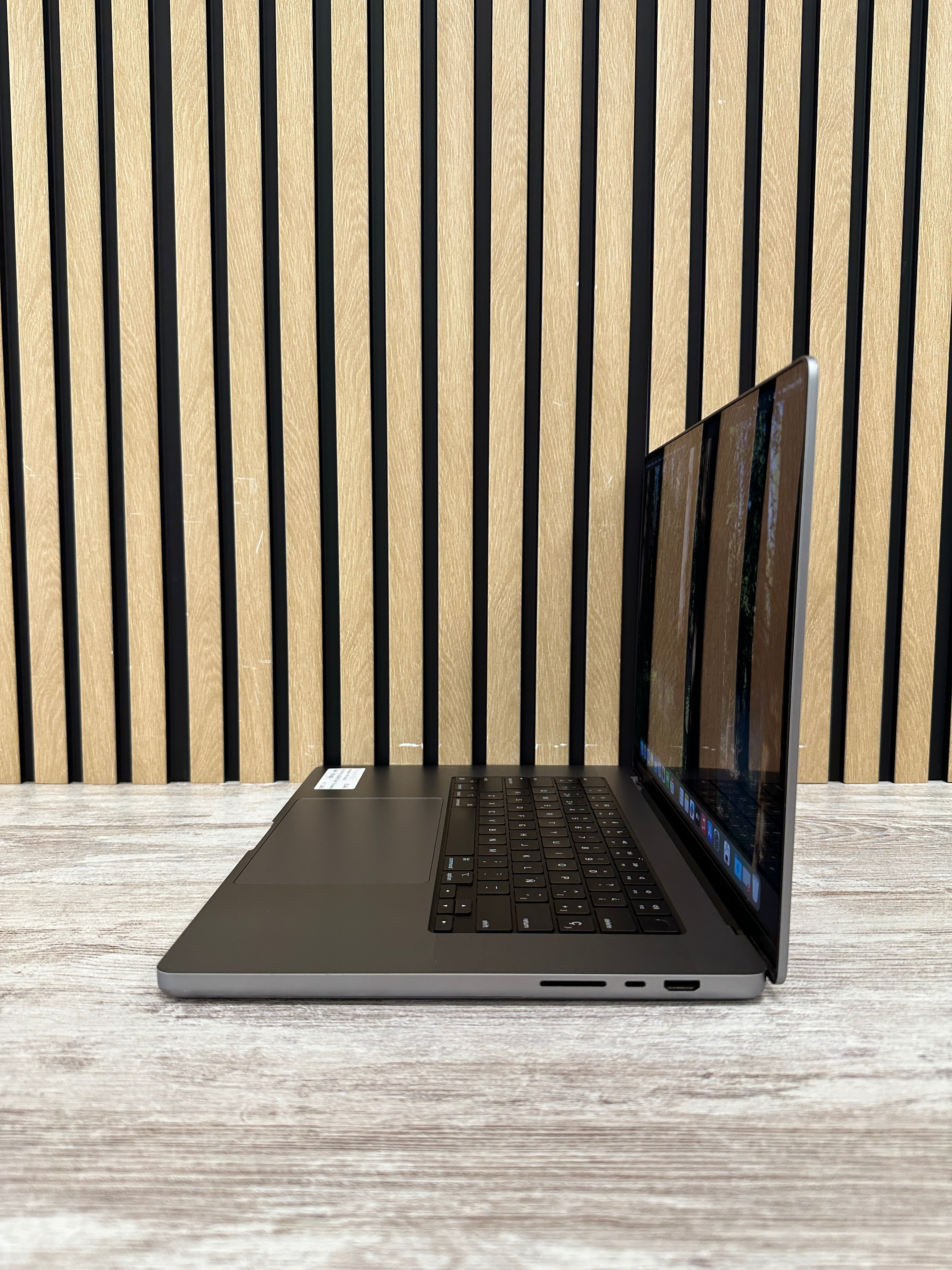 MacBook Pro 16" 2021 M1 PRO 32gb 1tb SSD
