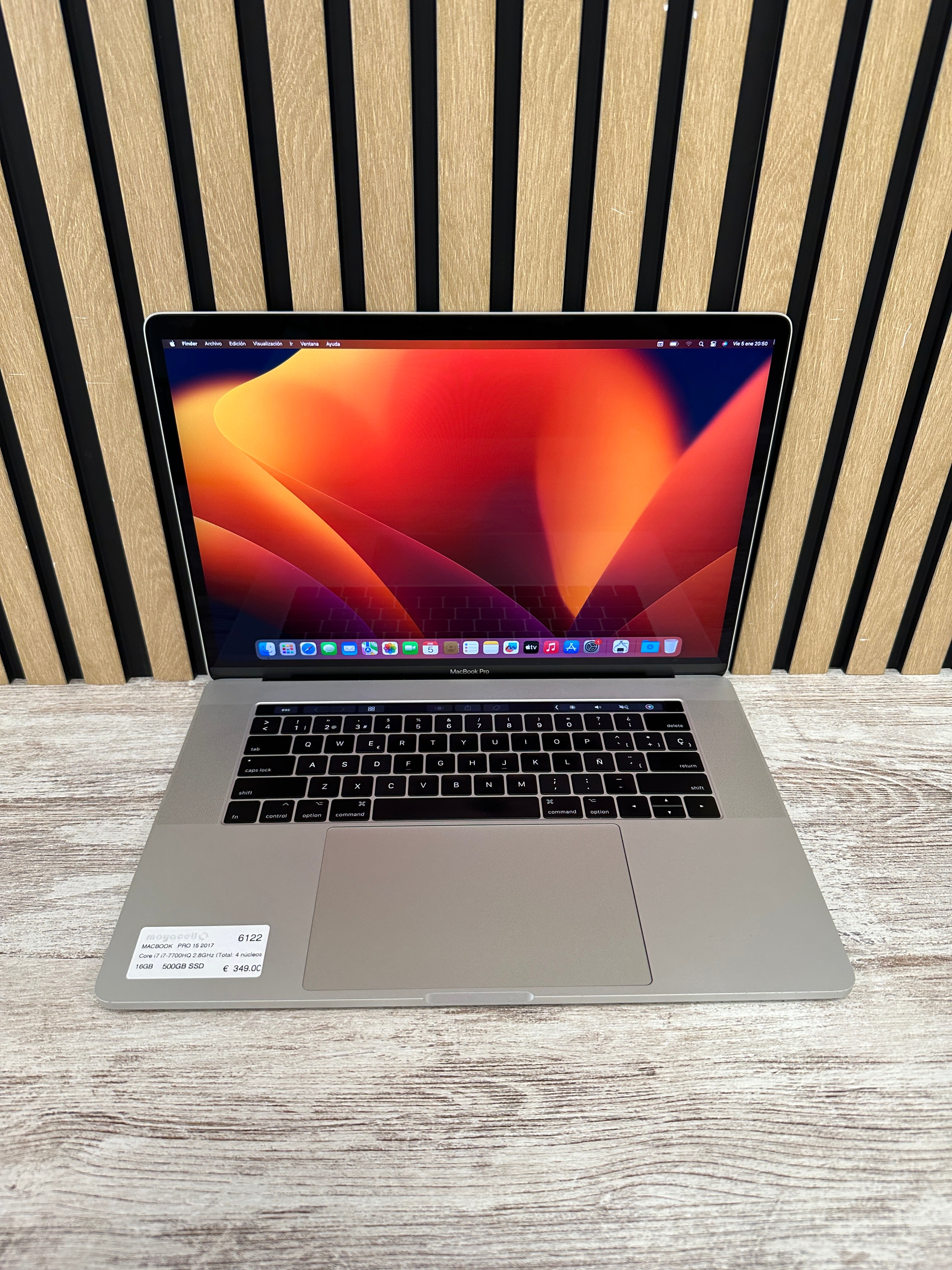 MacBook Pro 15" 2017 i7 16gb 500gb SSD