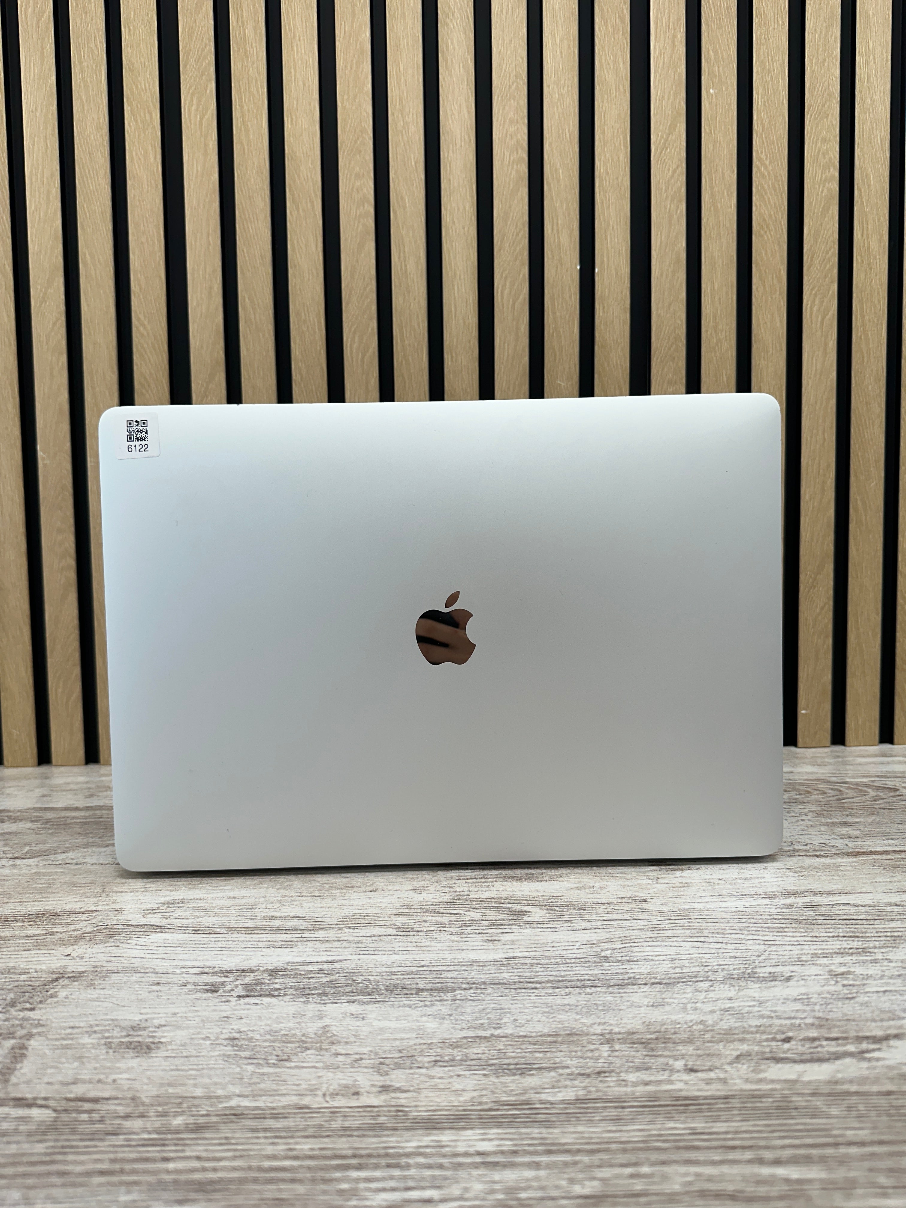 MacBook Pro 15" 2017 i7 16gb 500gb SSD