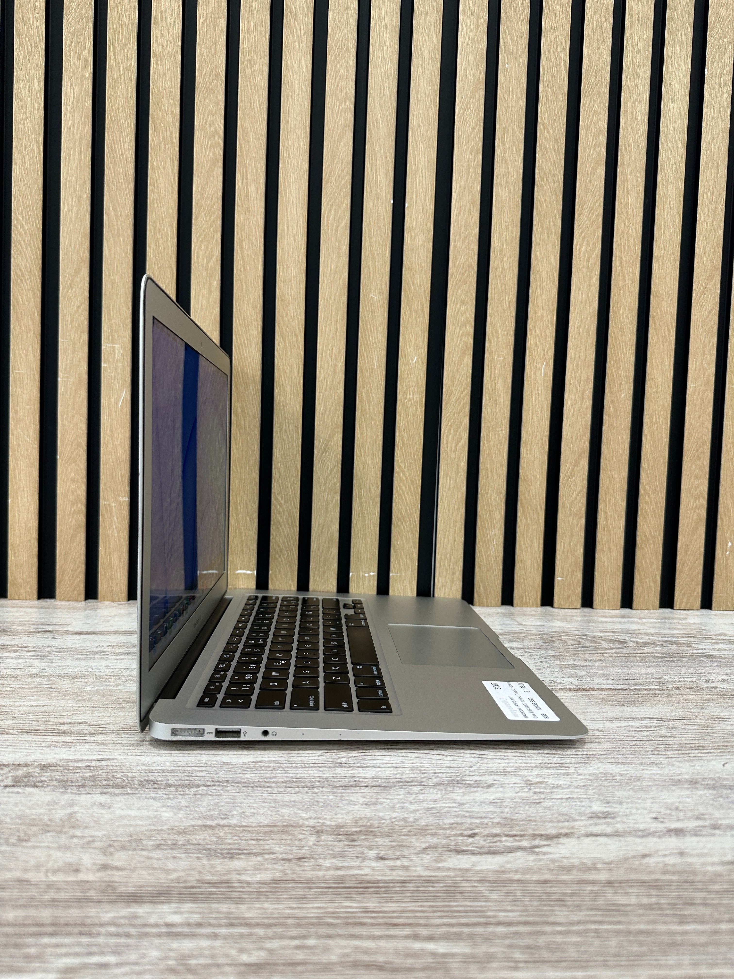 MacBook Air 13" 2017 i5 8gb 128gb SSD