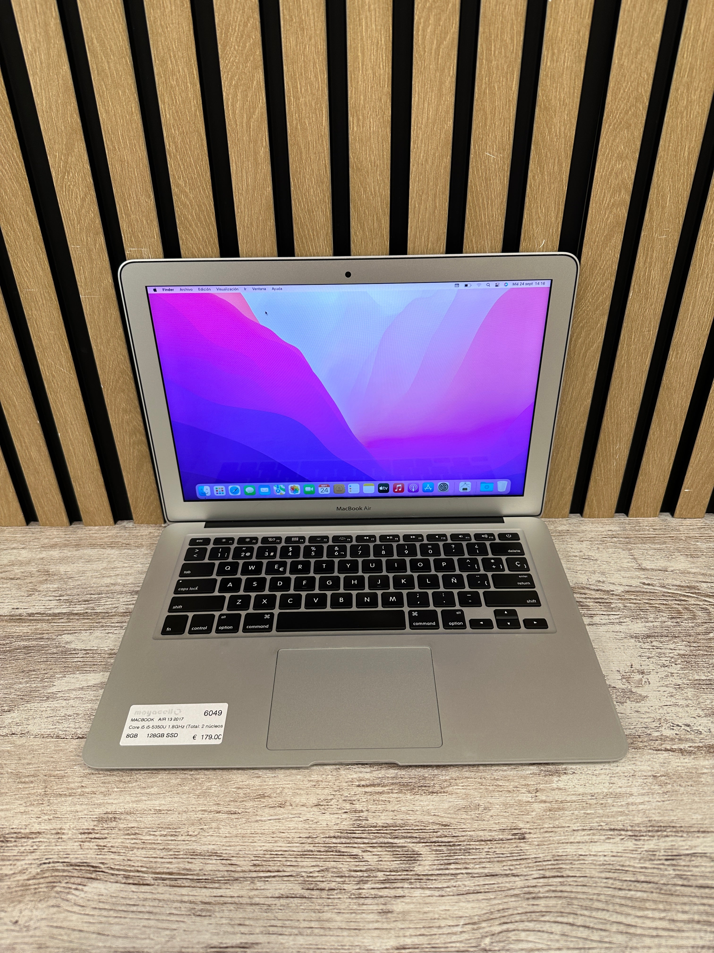 MacBook Air 13" 2017 i5 8gb 128gb SSD