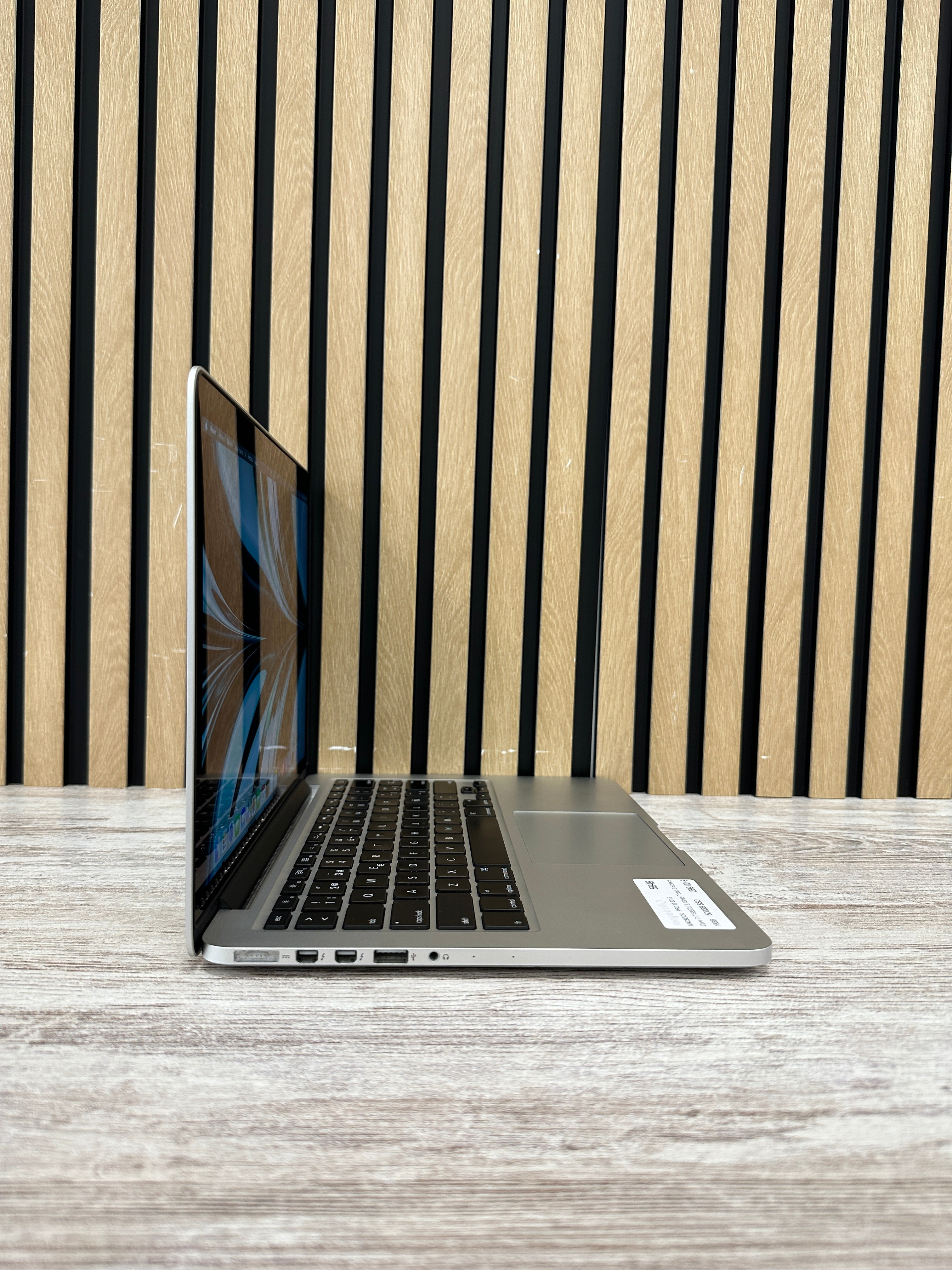 MacBook Pro 13" 2015 i7 16gb 500gb SSD