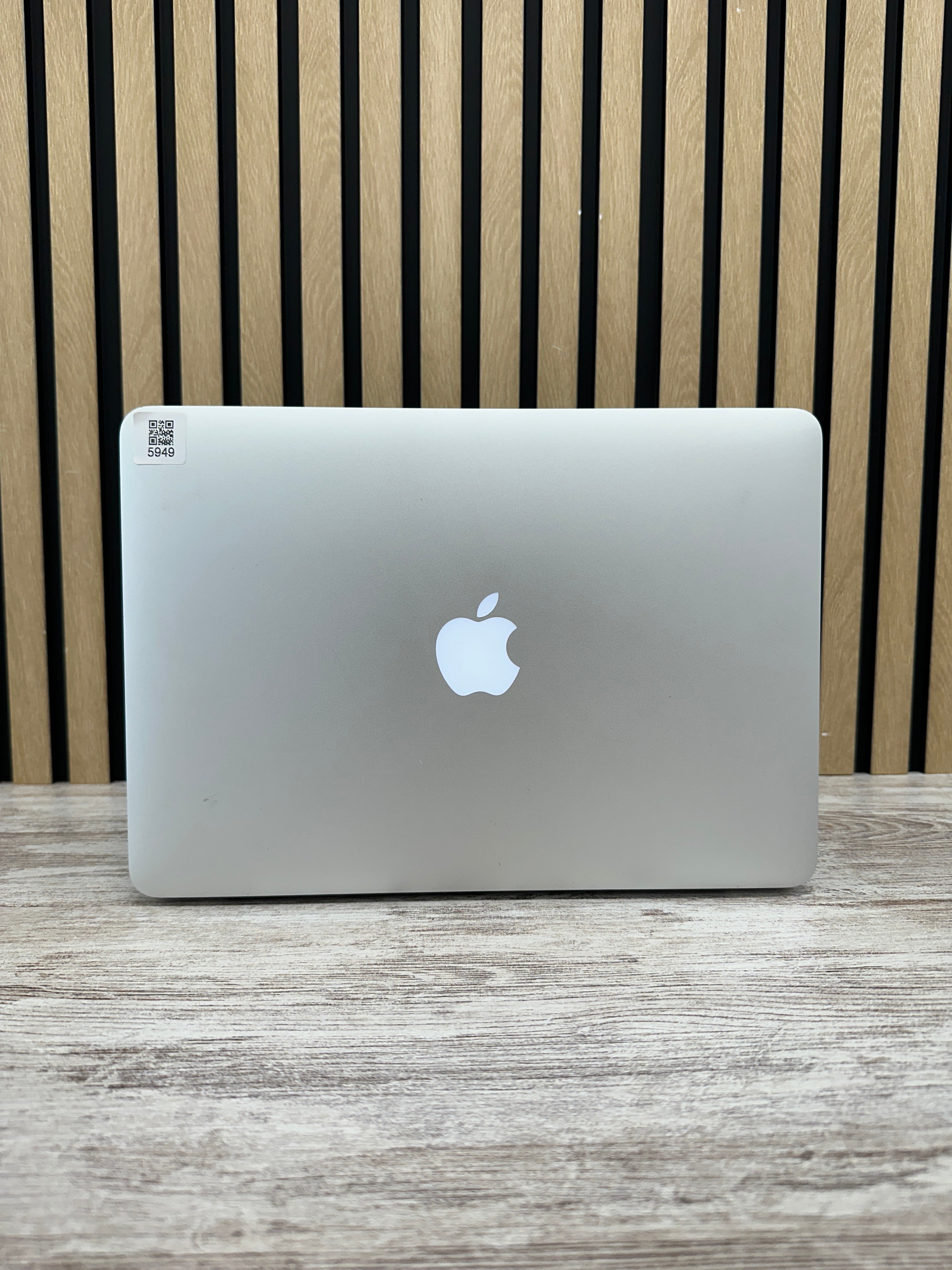 MacBook Pro 13" 2015 i7 16gb 500gb SSD