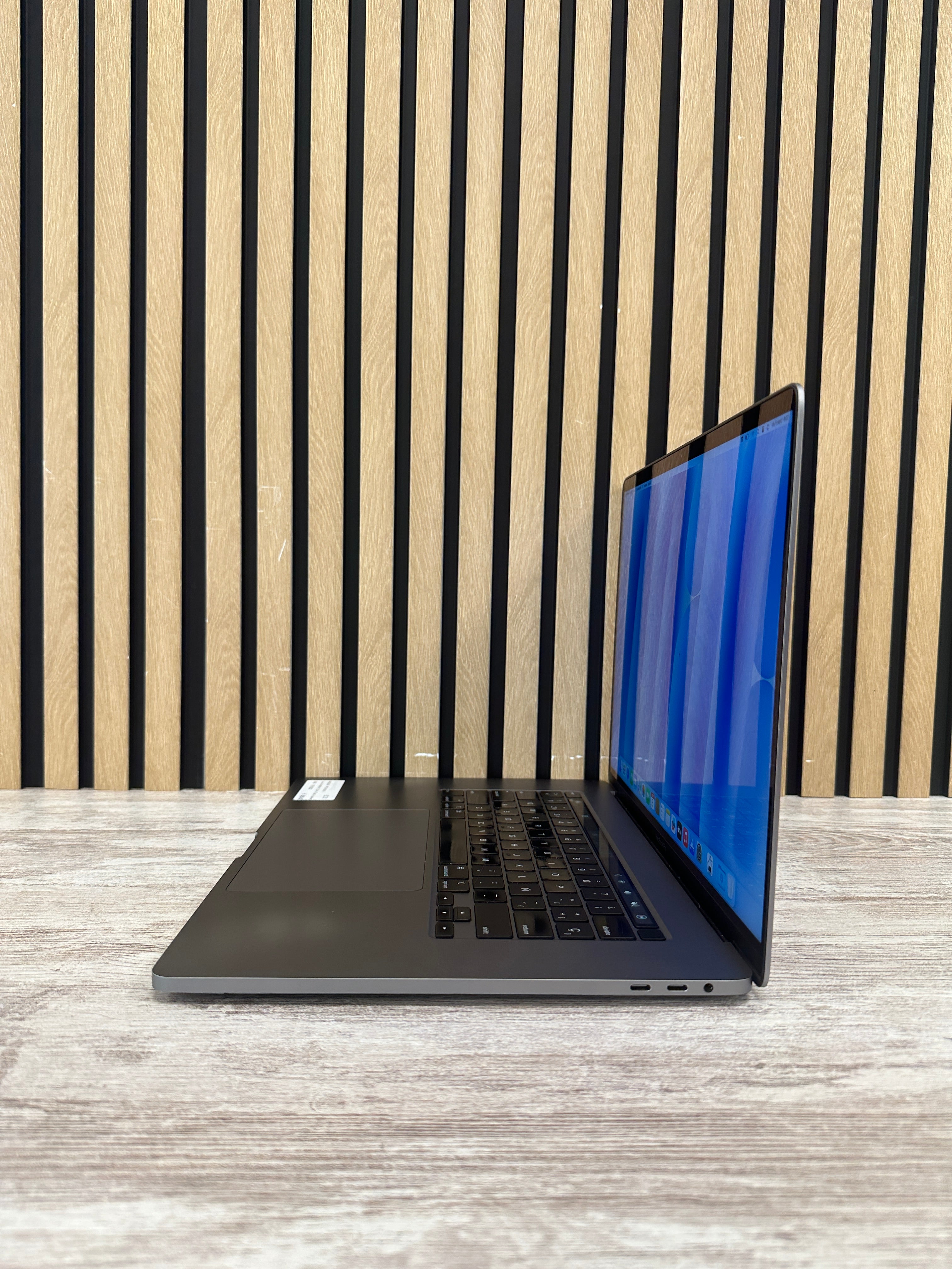MacBook Pro 16" 2019 i9 32gb 1tb SSD