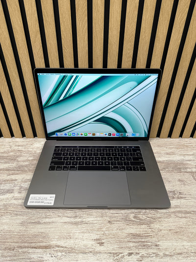 MacBook Pro 15" 2018 i9 32gb 500gb SSD