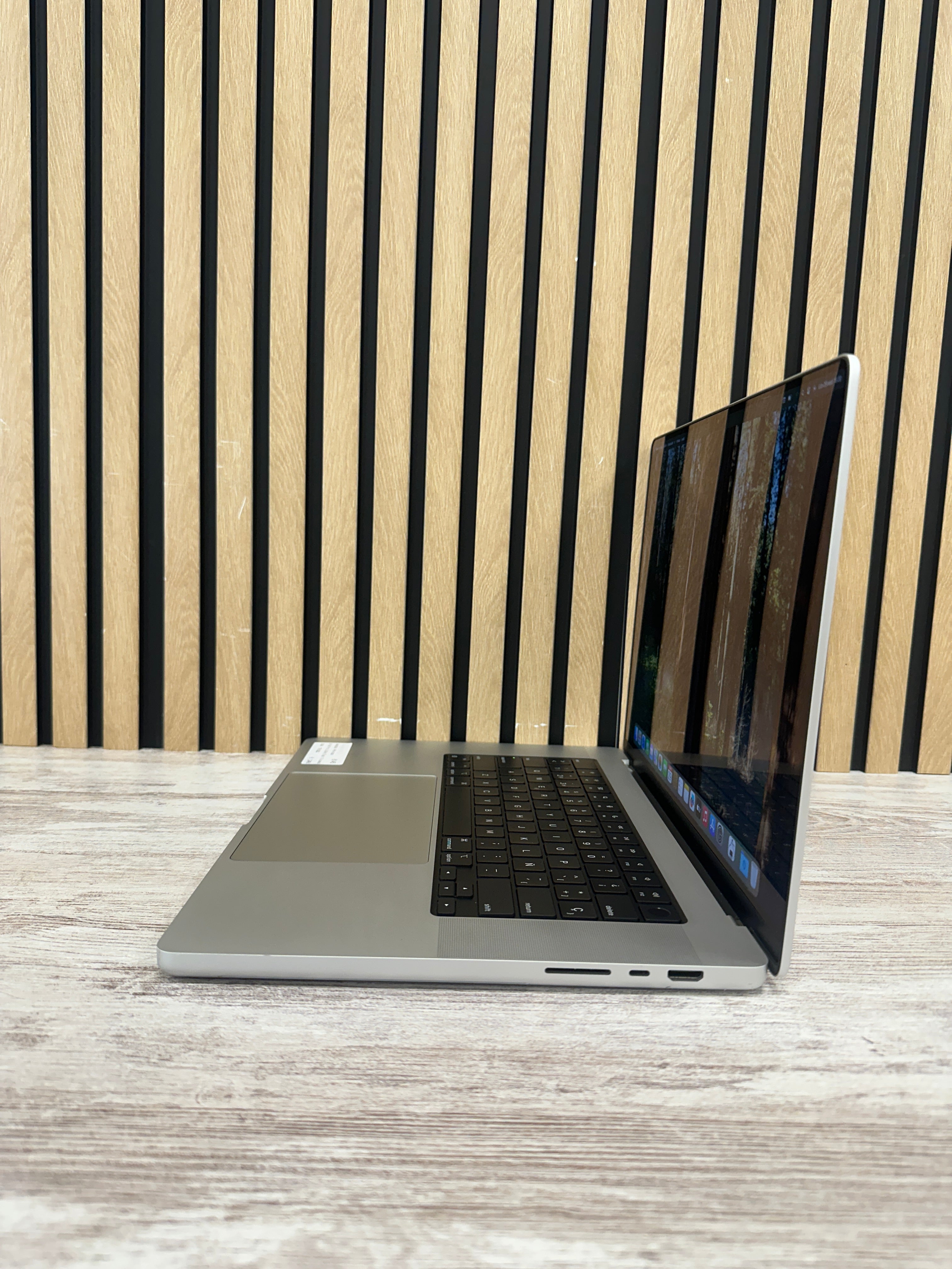 MacBook Pro 16" 2021 M1 PRO 32gb 1tb SSD