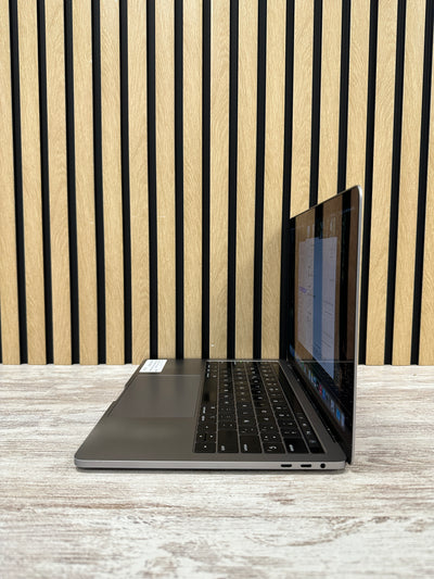 MacBook Pro 13" 2018 TB i7 16gb 1tb SSD