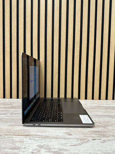 MacBook Pro 13" 2018 TB i7 16gb 1tb SSD