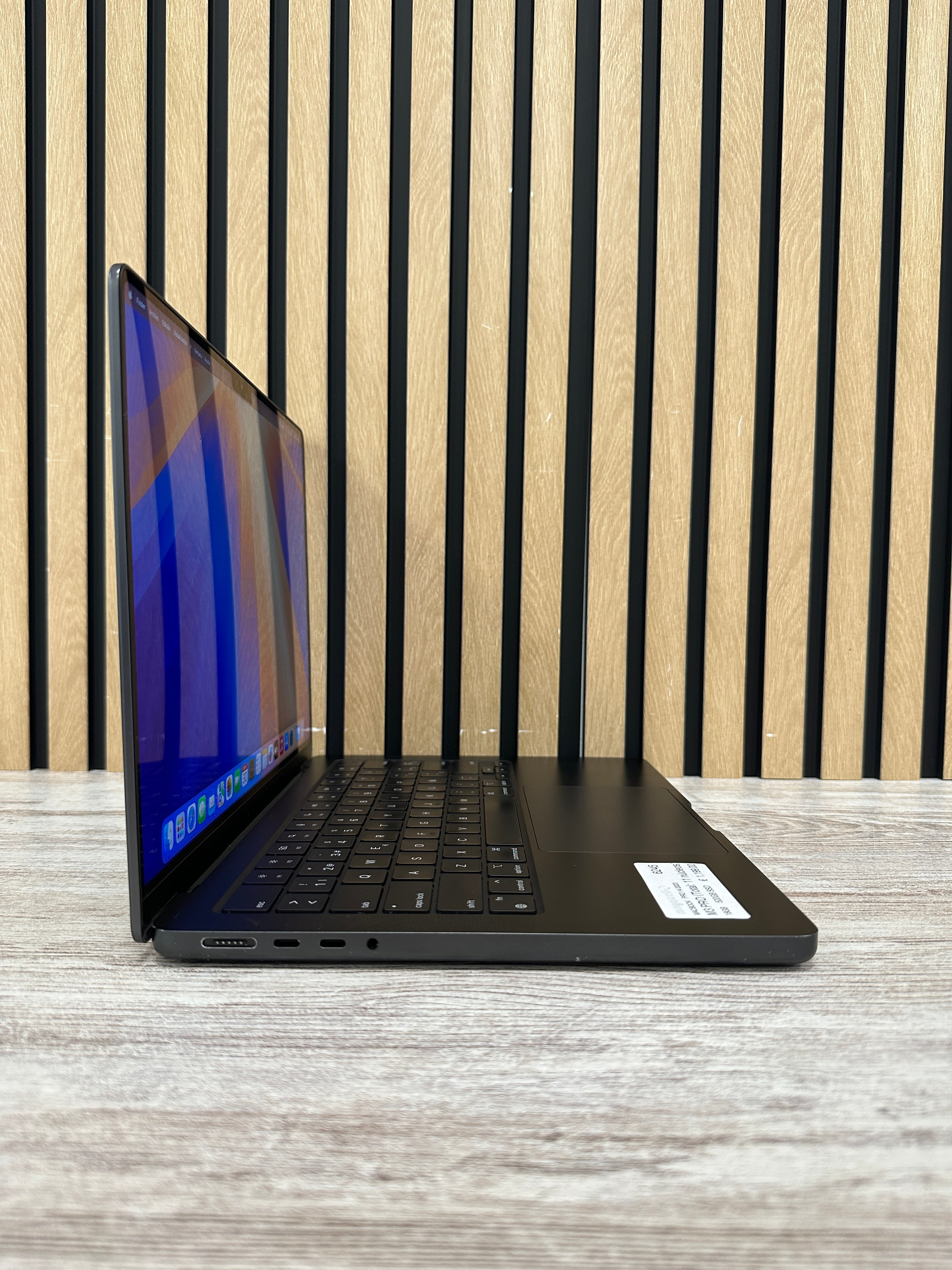 MacBook Pro 14" 2023 M3 PRO 18gb 500gb SSD