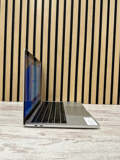 MacBook Pro 13" 2019 TB i7 16gb 1tb SSD