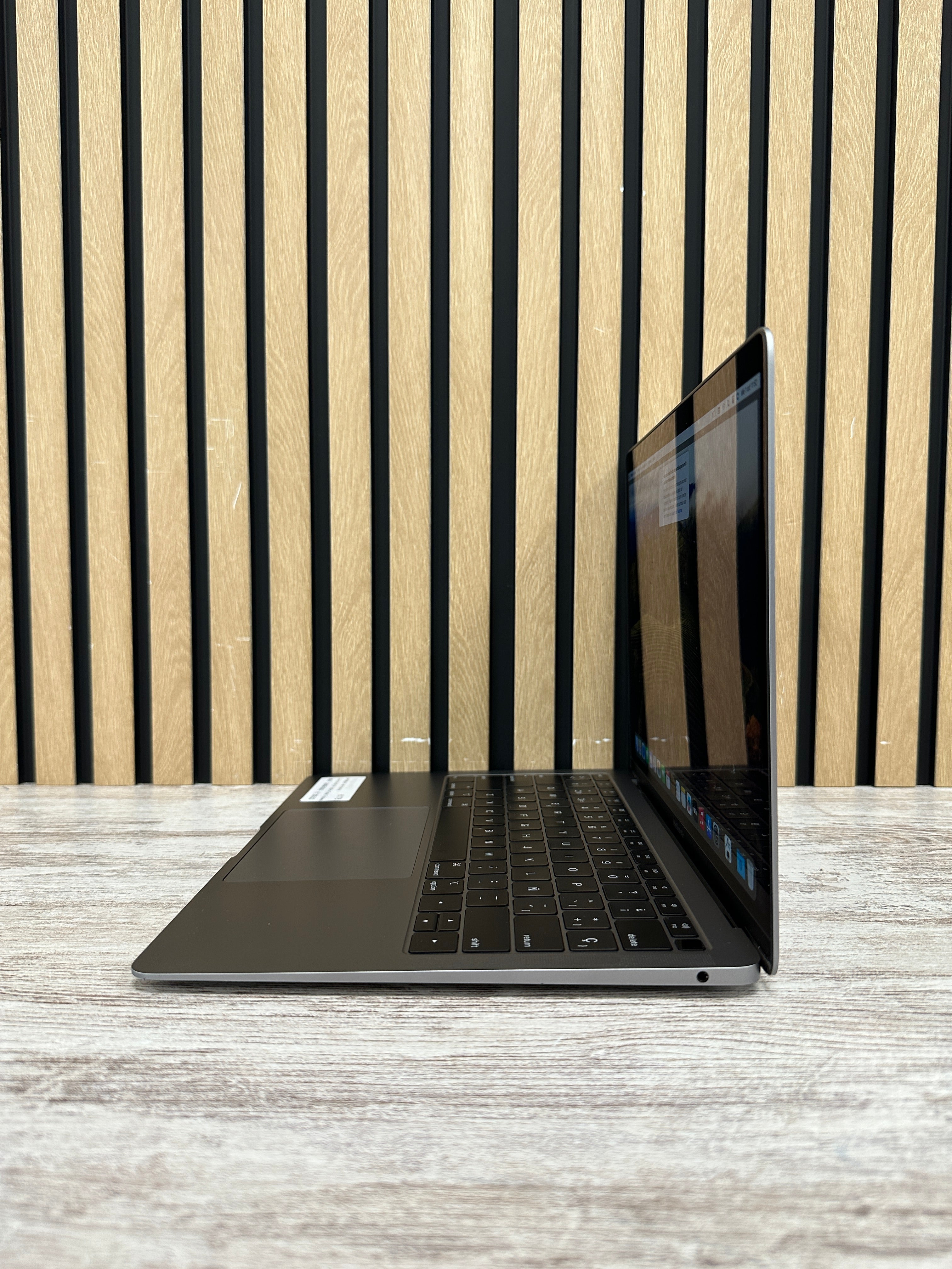 MacBook Air 13" 2019 i5 8gb 256gb SSD