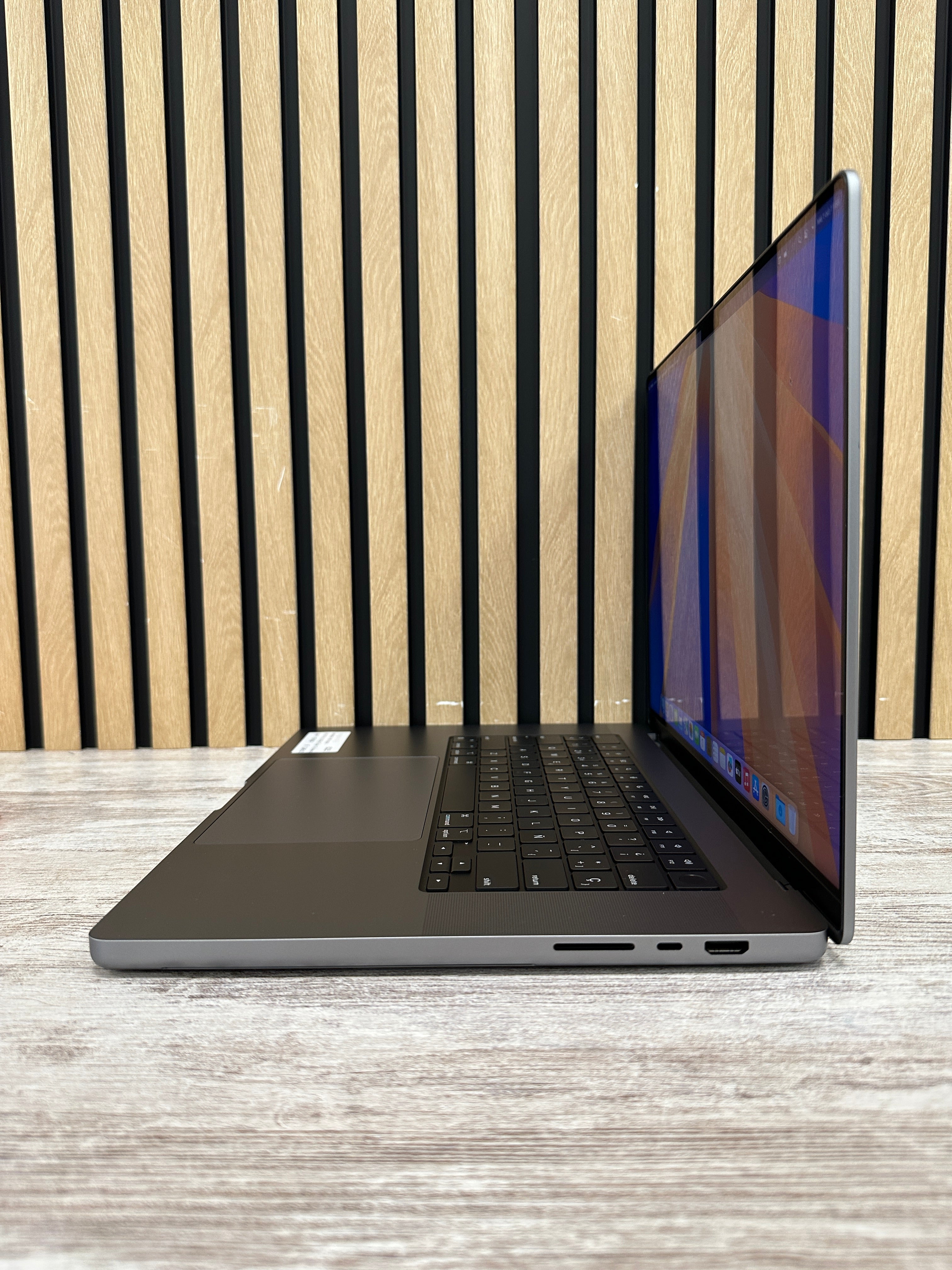 MacBook Pro 16" 2021 M1 PRO 32gb 1tb SSD