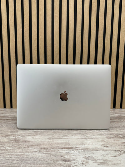 MacBook Pro 15" 2018 i9 32gb 1tb SSD