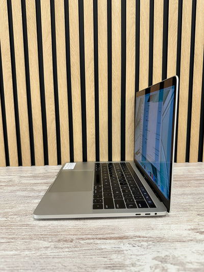 MacBook Pro 13" 2019 TB i7 16gb 500gb SSD