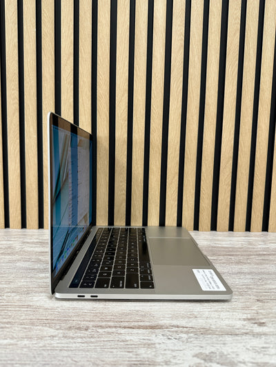 MacBook Pro 13" 2019 TB i7 16gb 500gb SSD