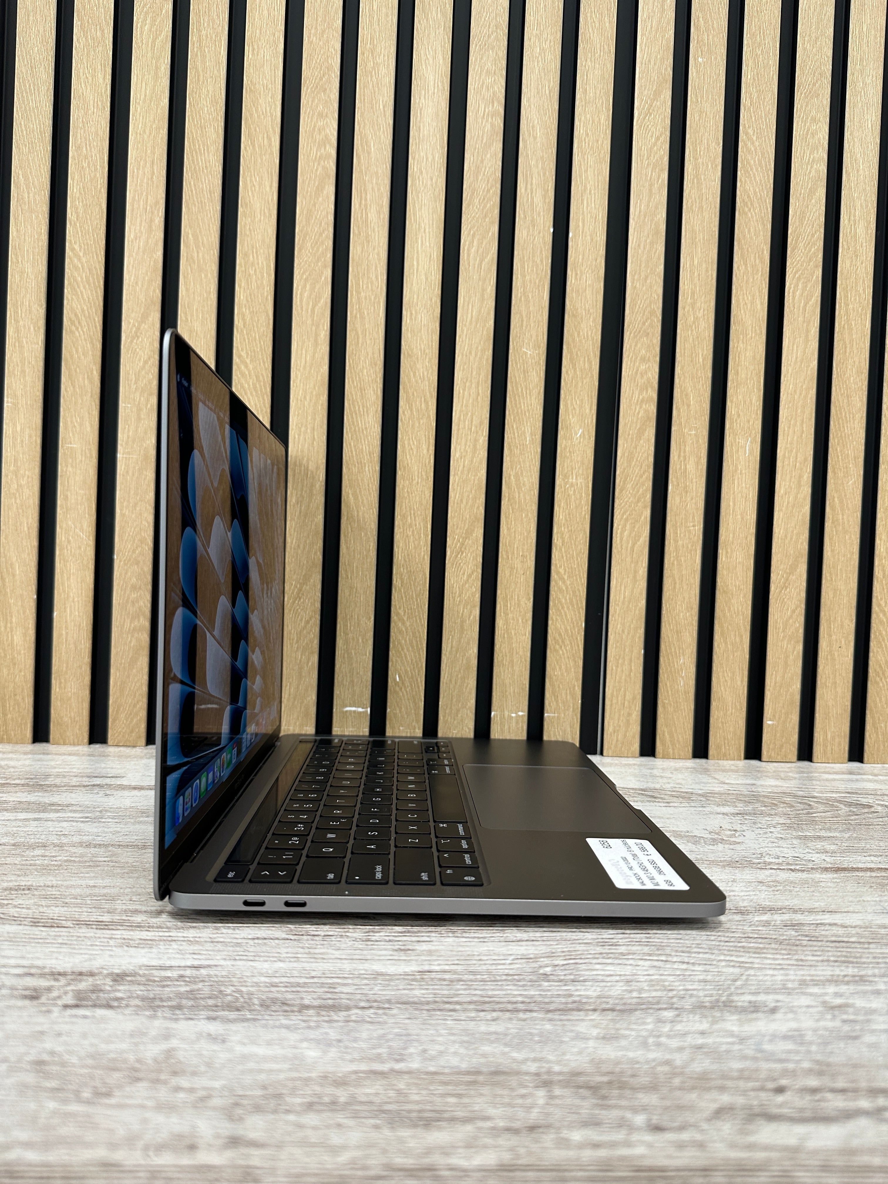 MacBook Pro 13" 2022 M2 8gb 256gb SSD