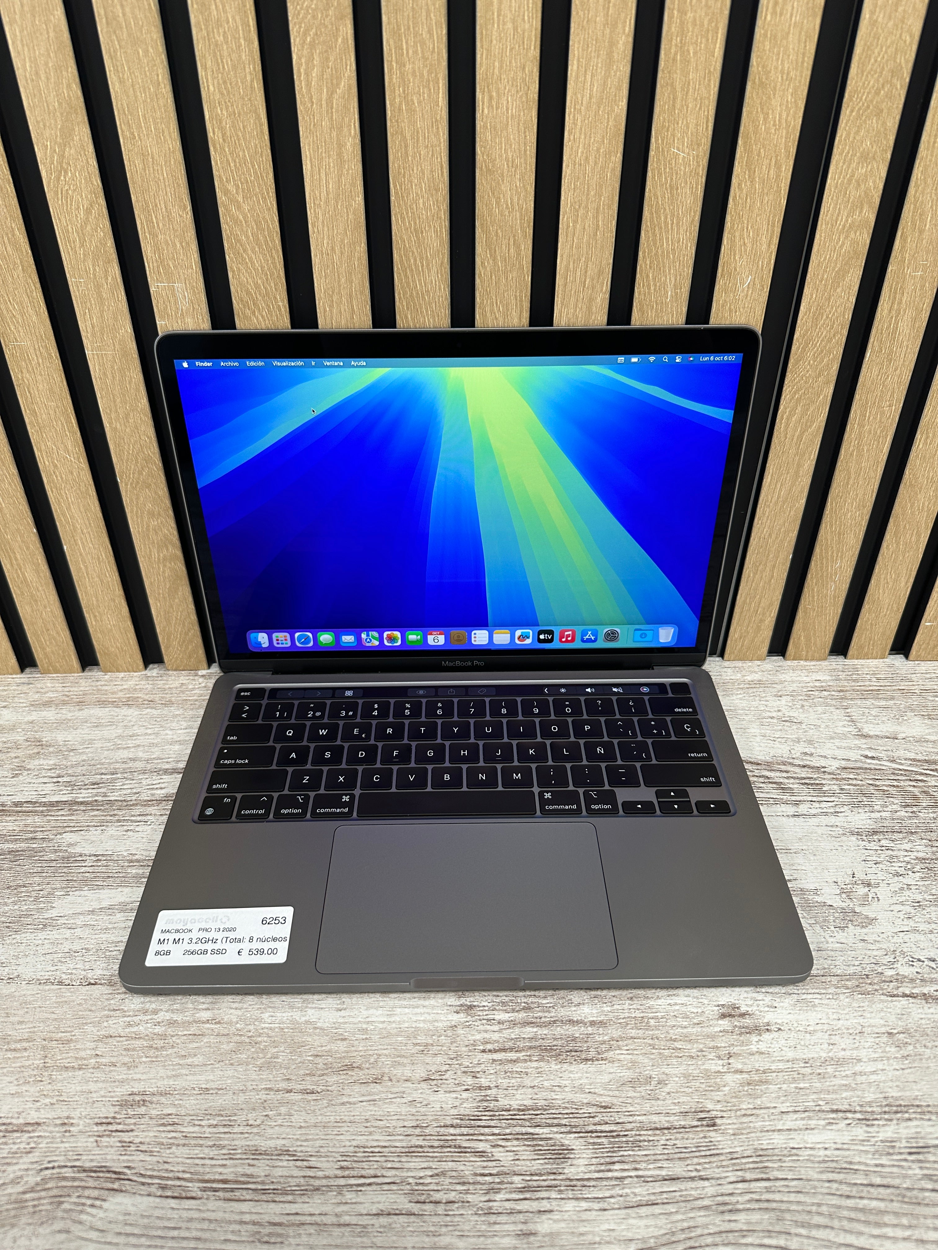 MacBook Pro 13" 2020 M1 8gb 256gb SSD