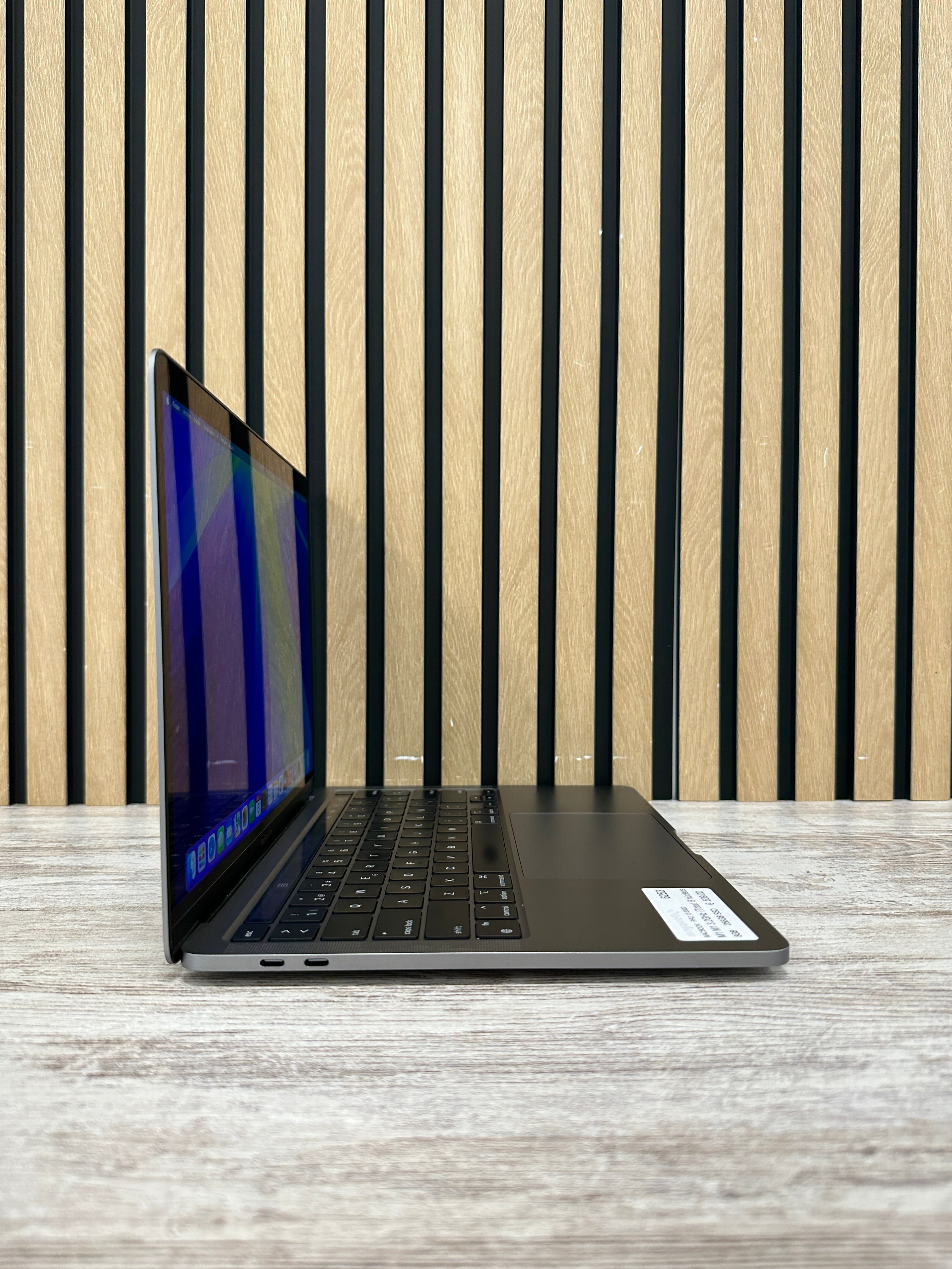 MacBook Pro 13" 2020 M1 8gb 256gb SSD