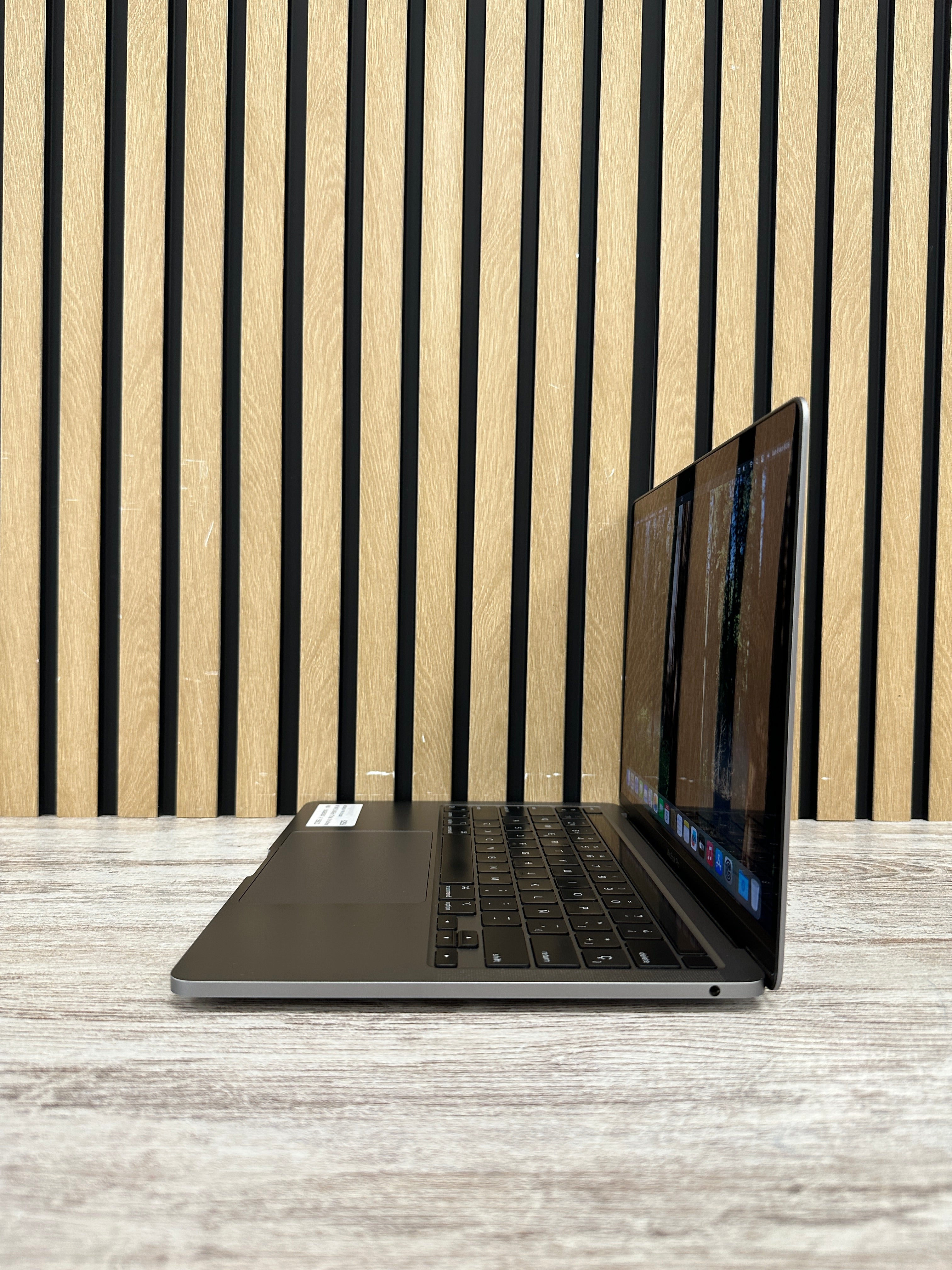 MacBook Pro 13" 2022 M2 8gb 256gb SSD