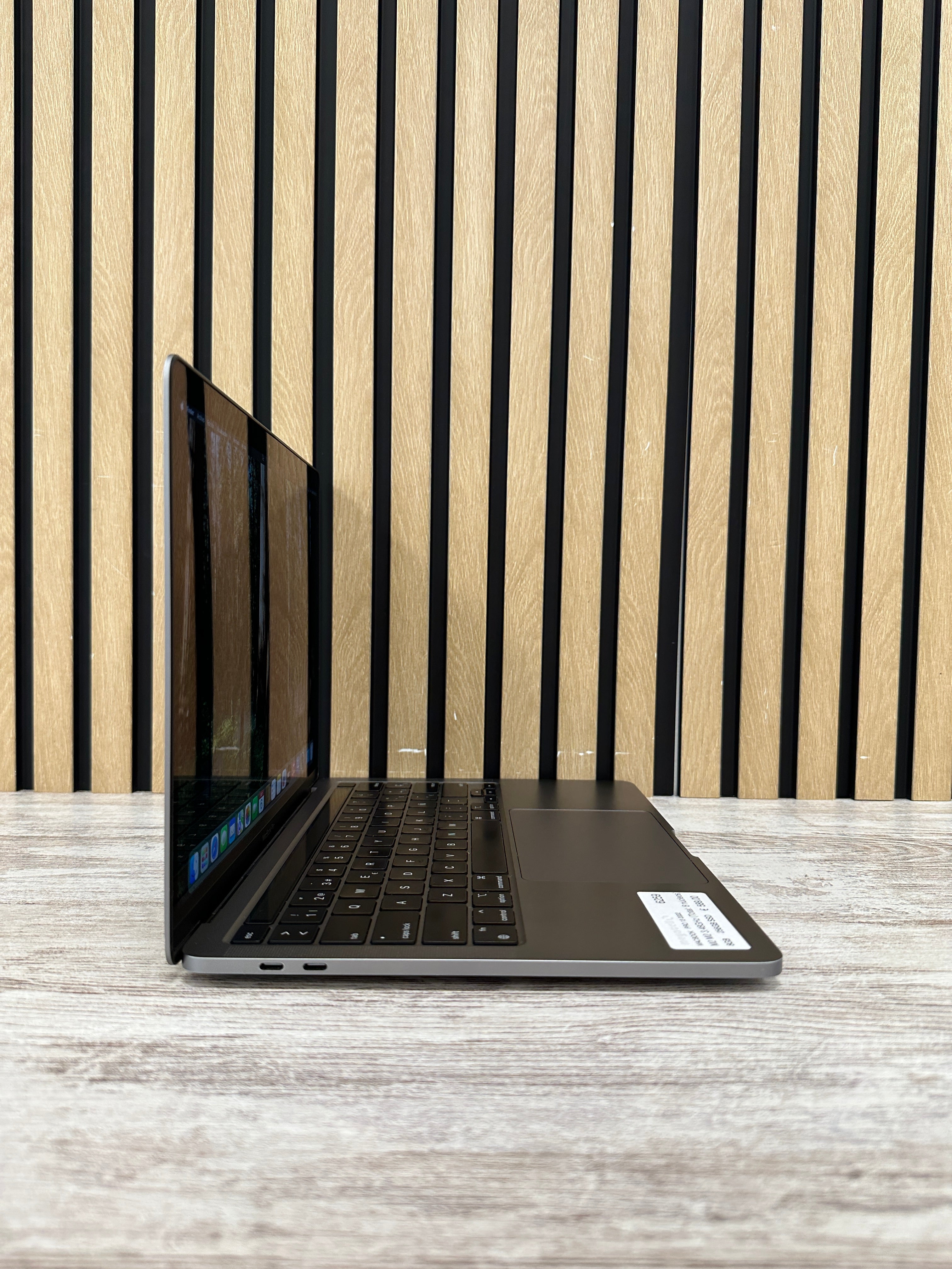 MacBook Pro 13" 2022 M2 8gb 256gb SSD