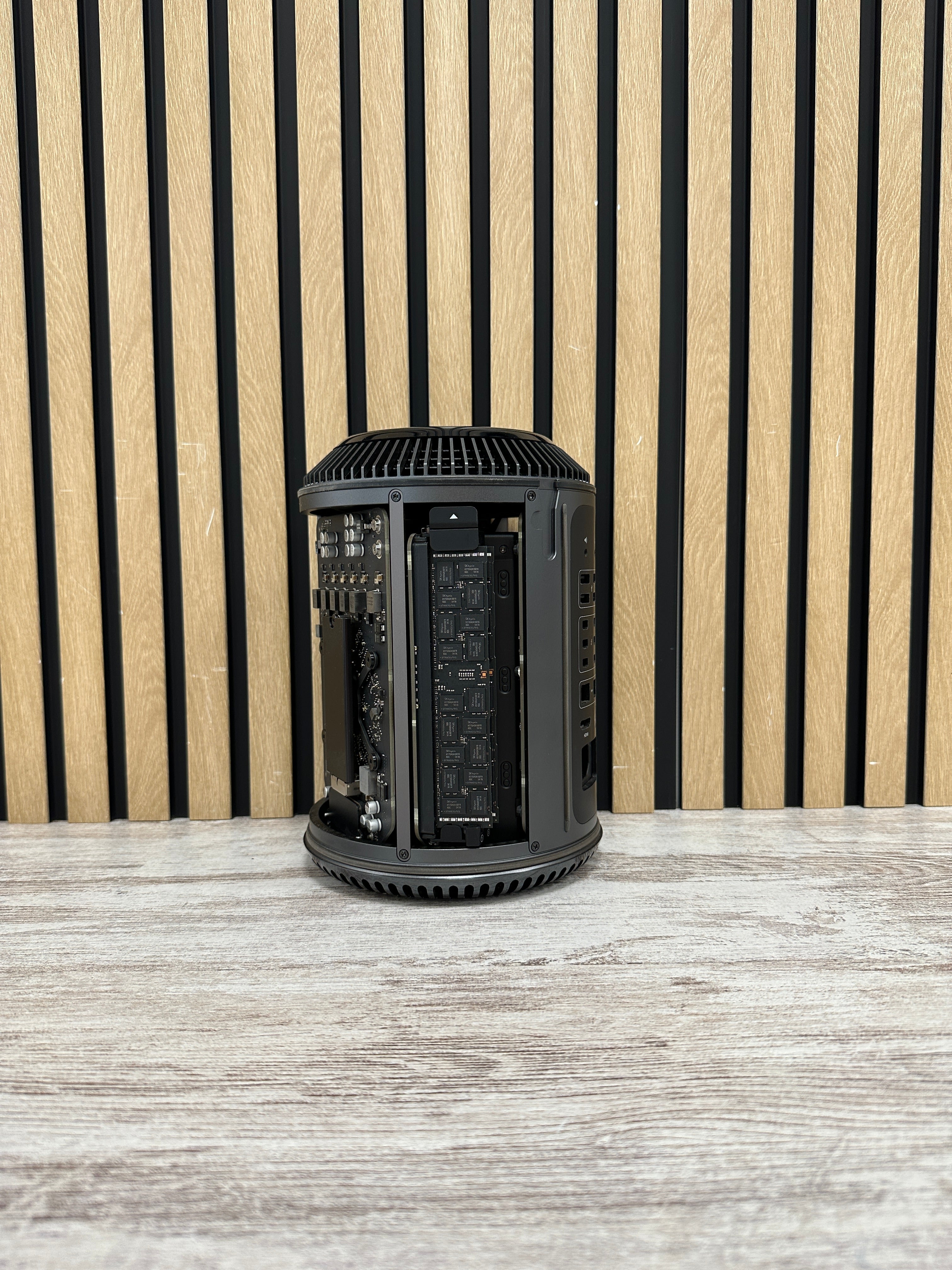 Mac Pro 2013 D500 XEON E5 64gb 1tb SSD