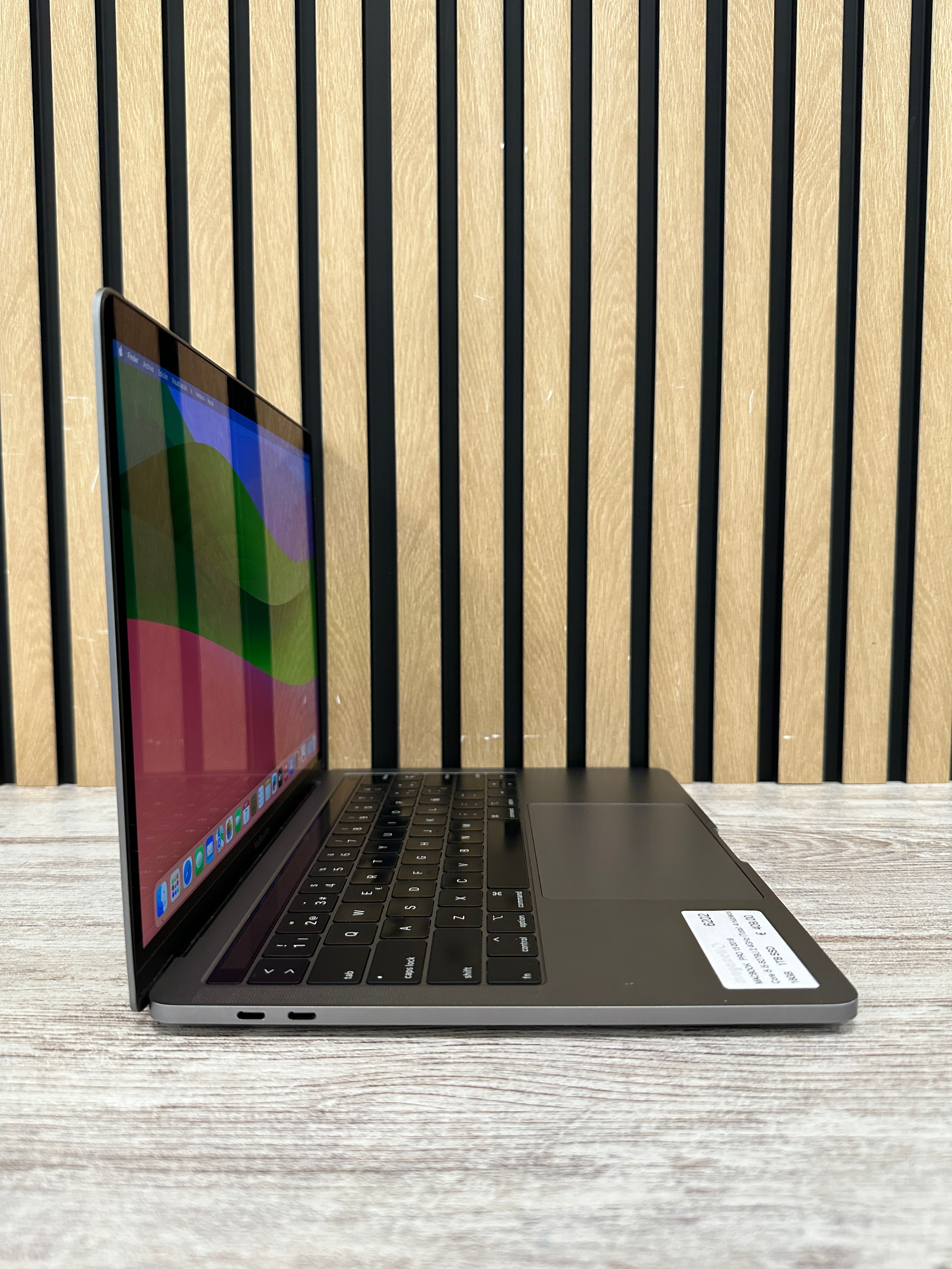 MacBook Pro 13" 2019 i5 16gb 1tb SSD