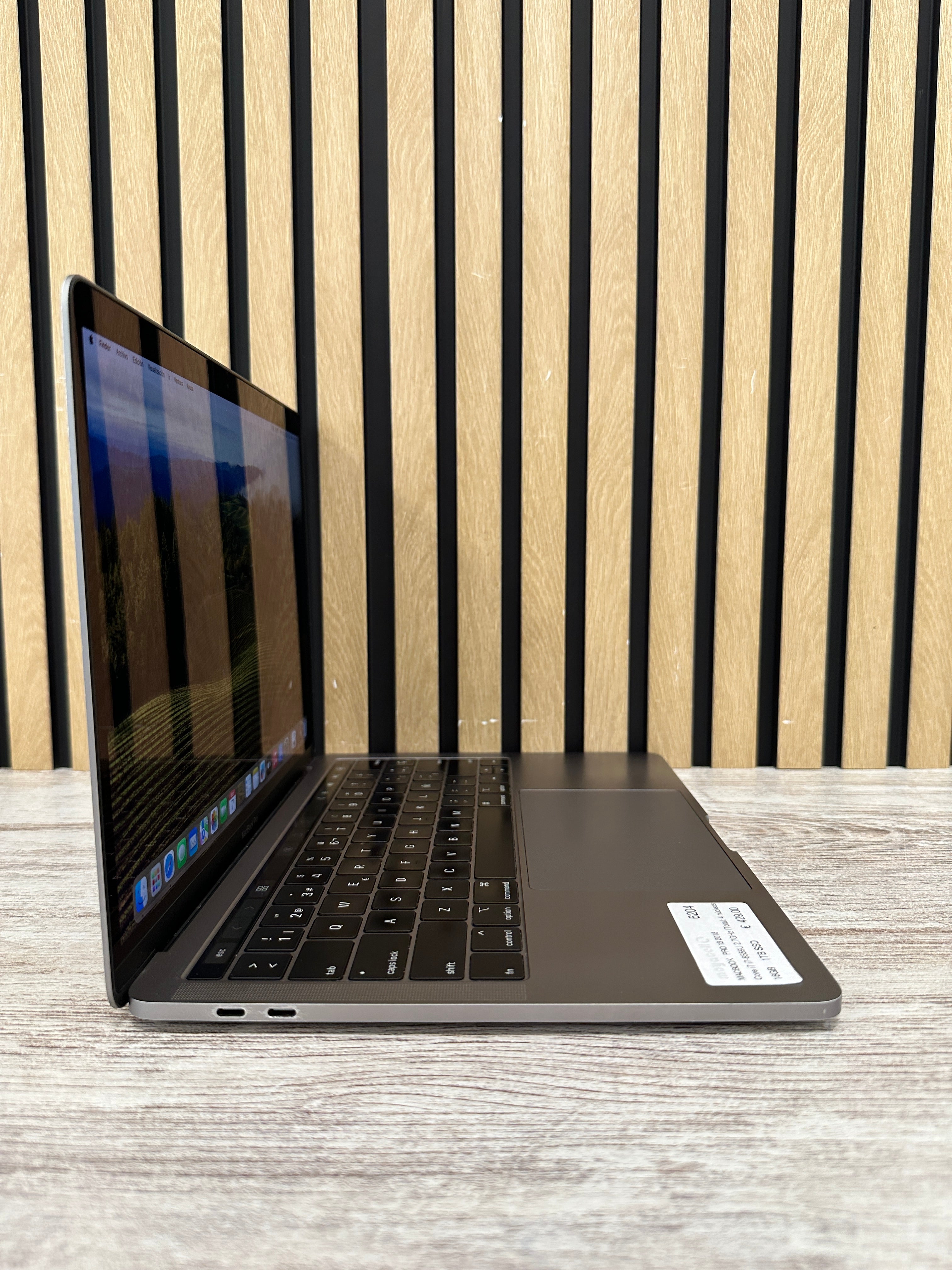 MacBook Pro 13" 2018 i7 16gb 1tb SSD