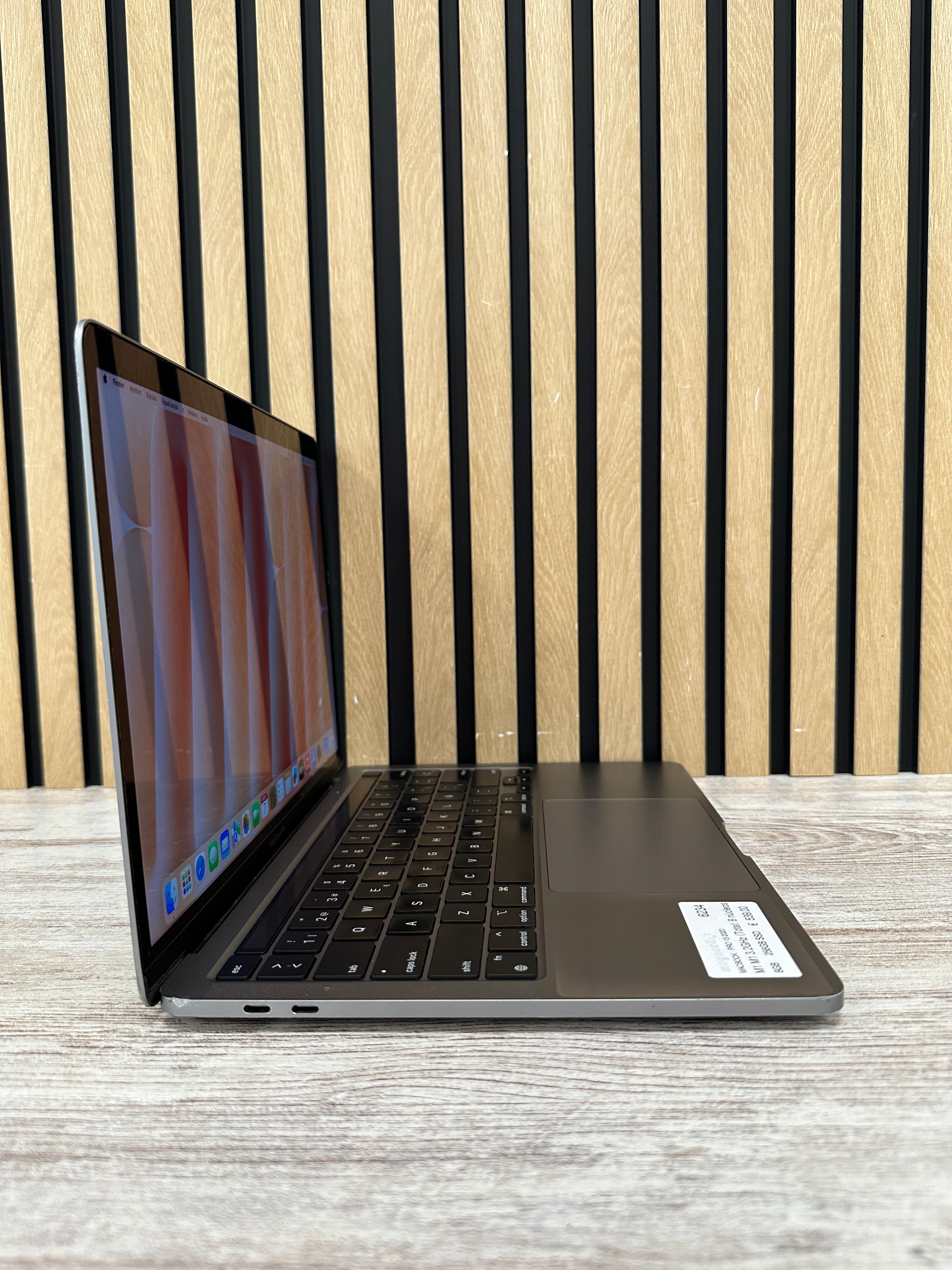 MacBook Pro 13" 2020 M1 8gb 256gb SSD