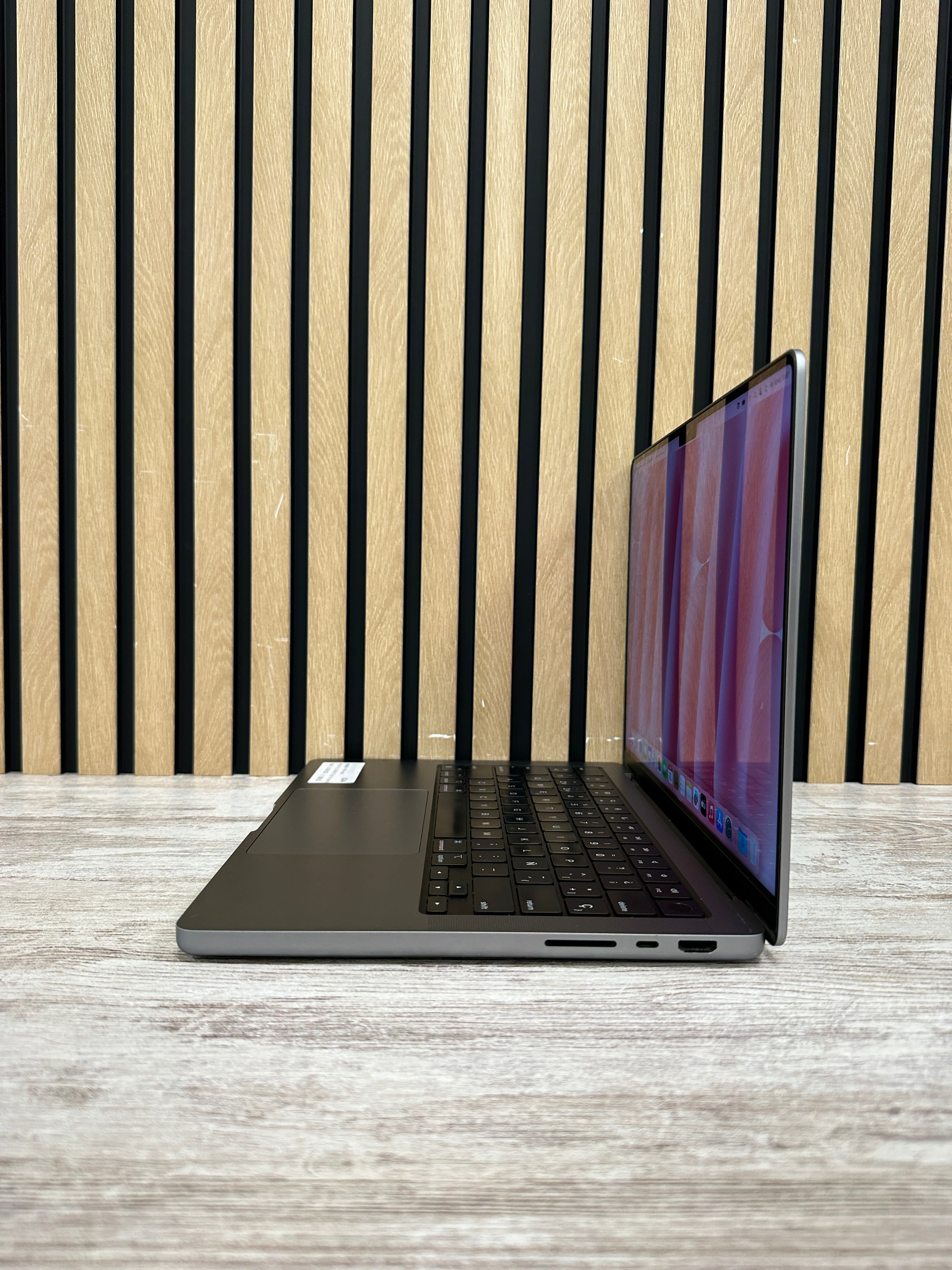 MacBook Pro 14" 2021 M1 PRO 16gb 512gb SSD