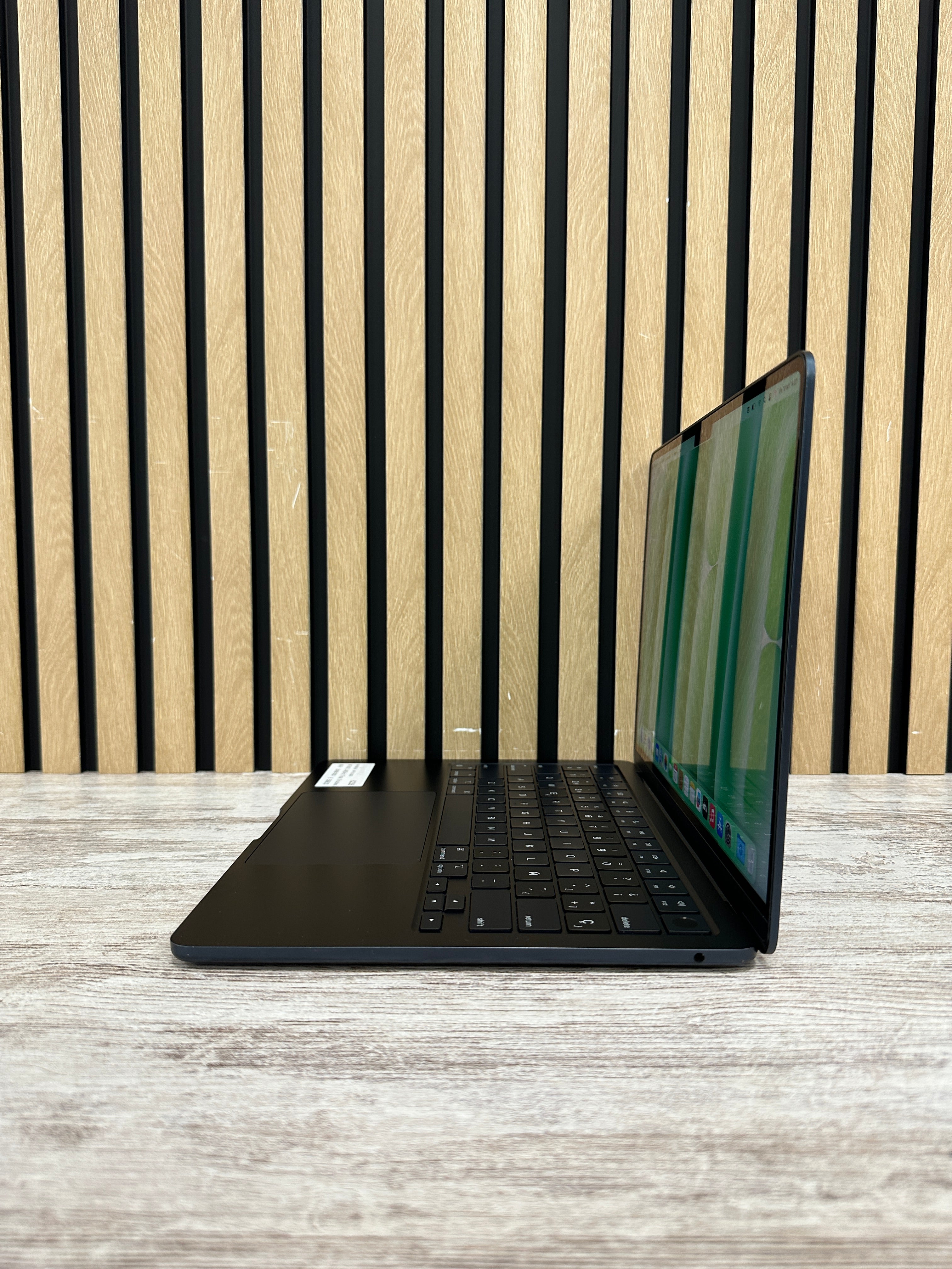 MacBook Air 13" 2022 M2 8gb 256gb SSD