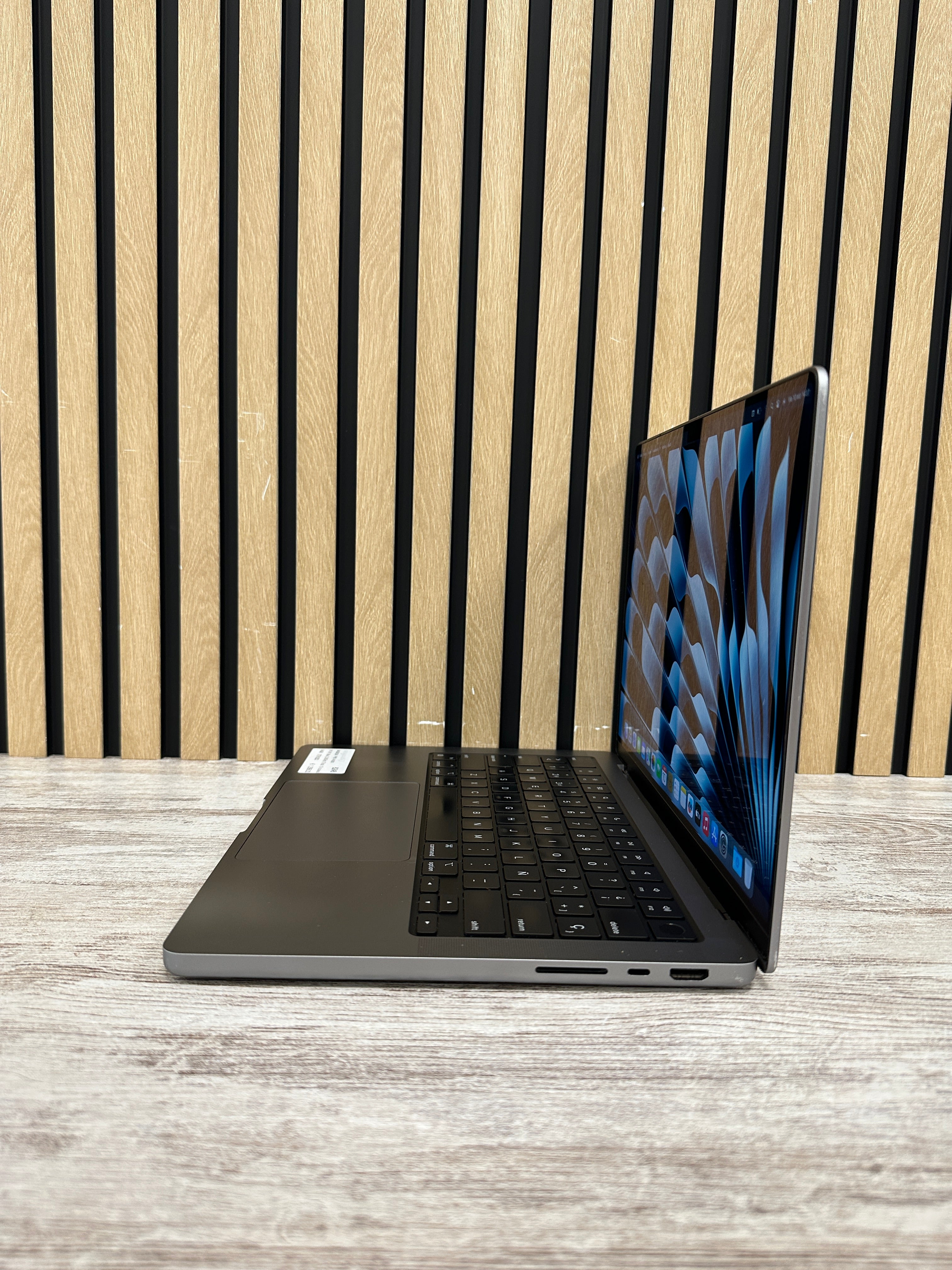 MacBook Pro 14" 2021 M1 MAX 64gb 2tb SSD