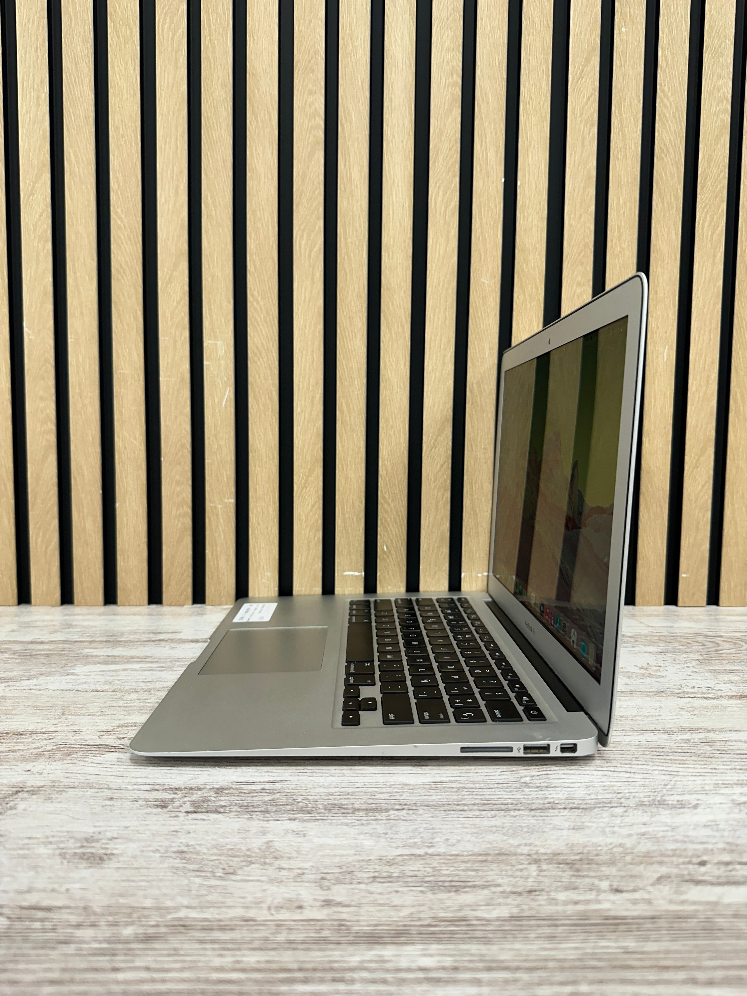 MacBook Air 13" 2013 i7 8gb 500gb SSD