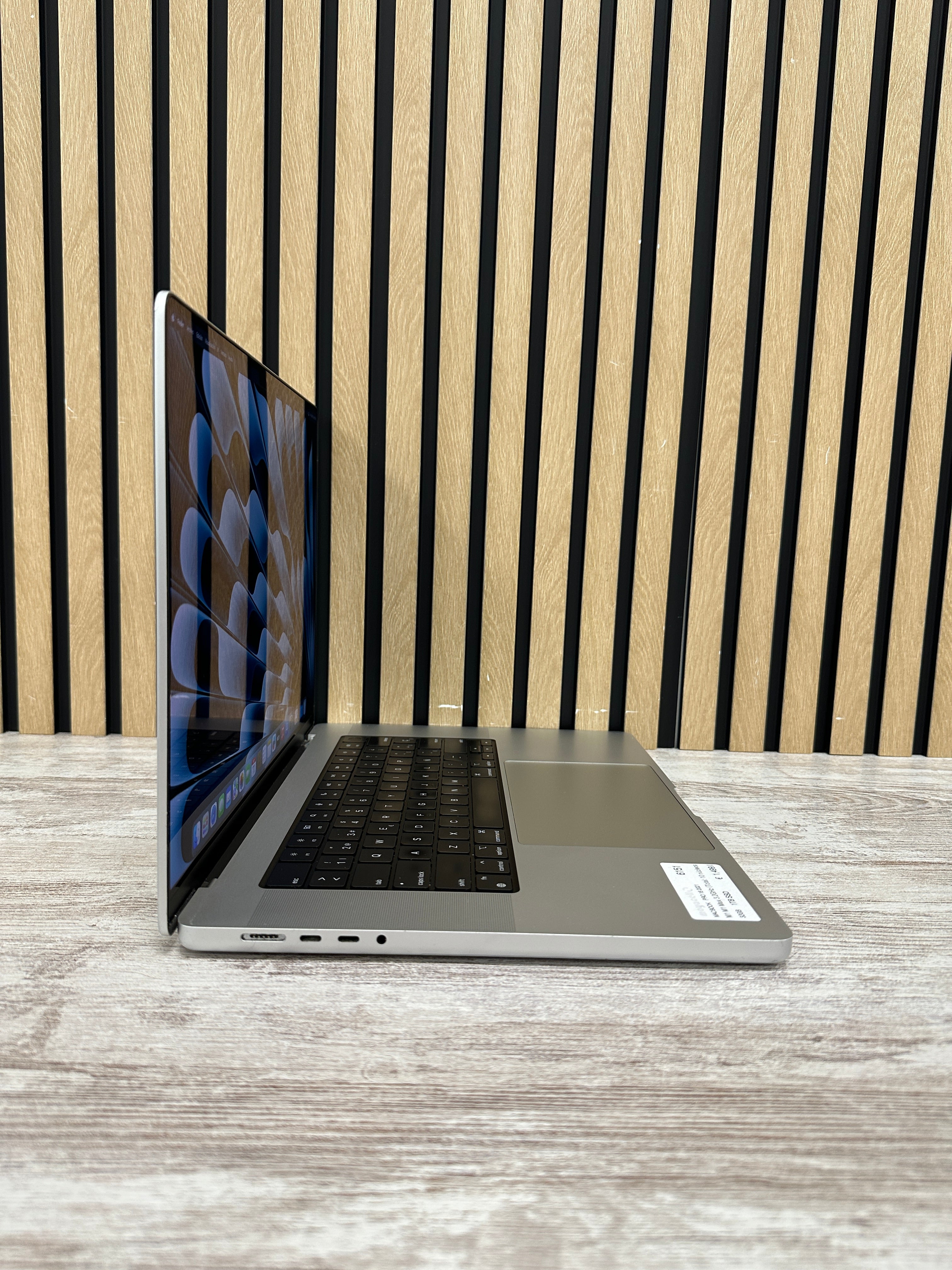 MacBook Pro 16