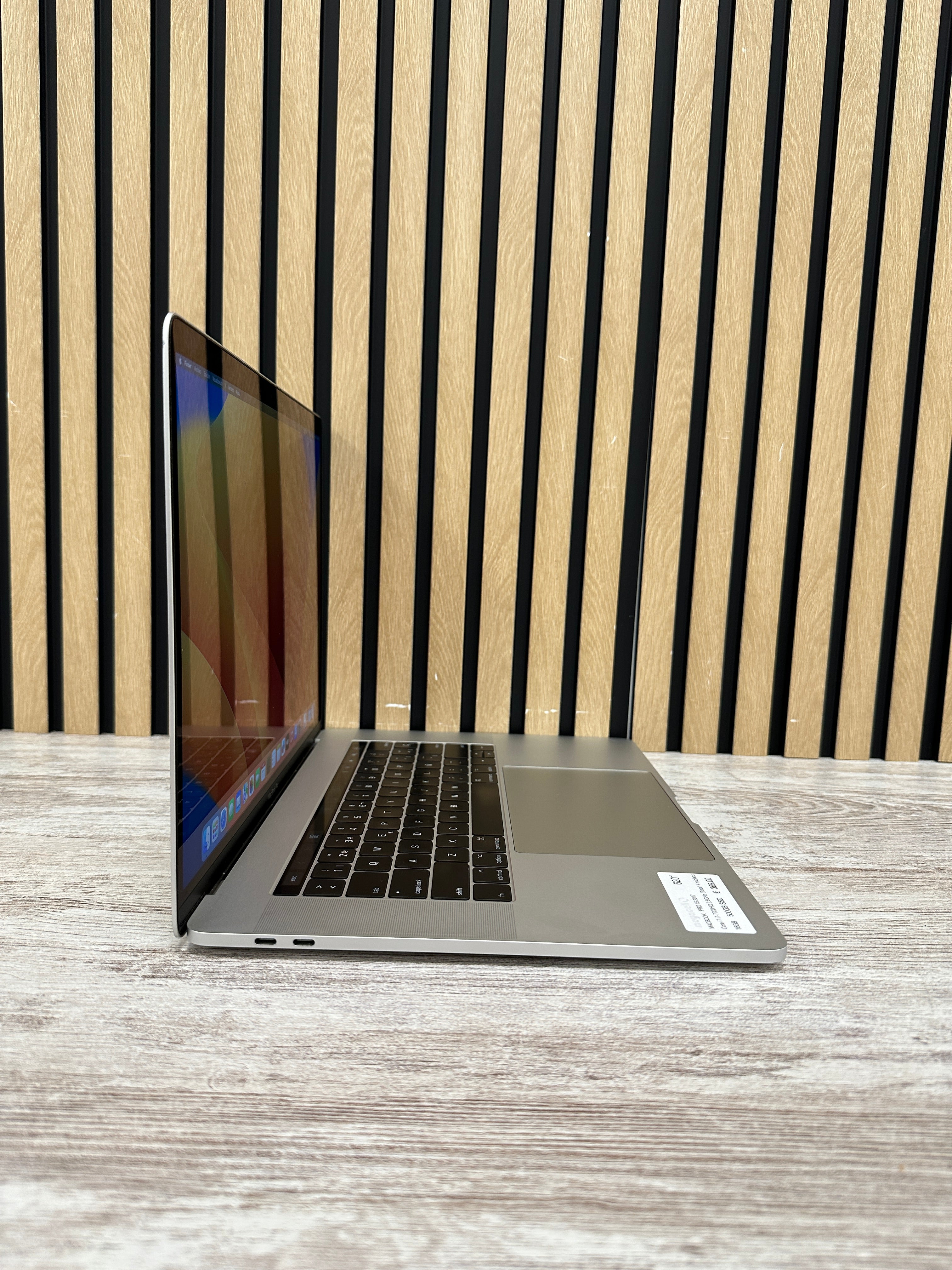 MacBook Pro 15" 2017 i7 16gb 500gb SSD - Moyacell