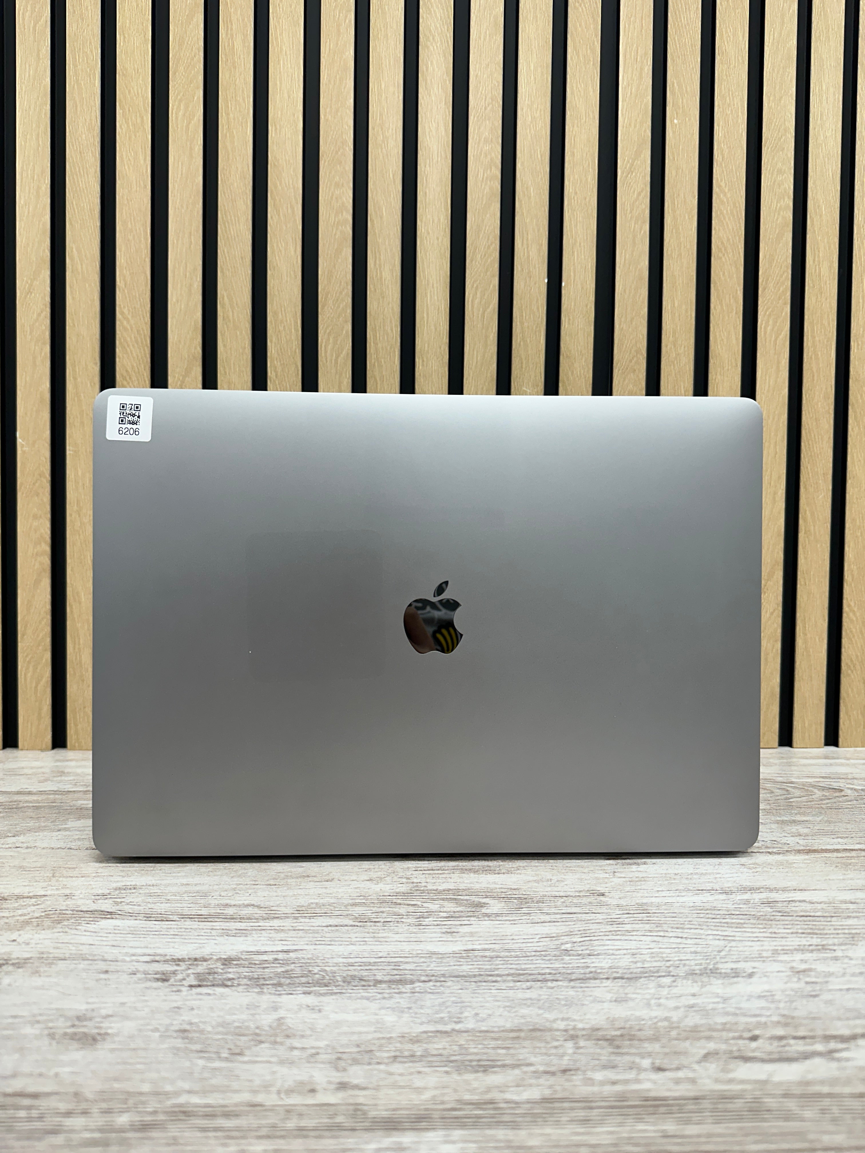 MacBook Pro 15" 2019 i7 16gb 500gb SSD