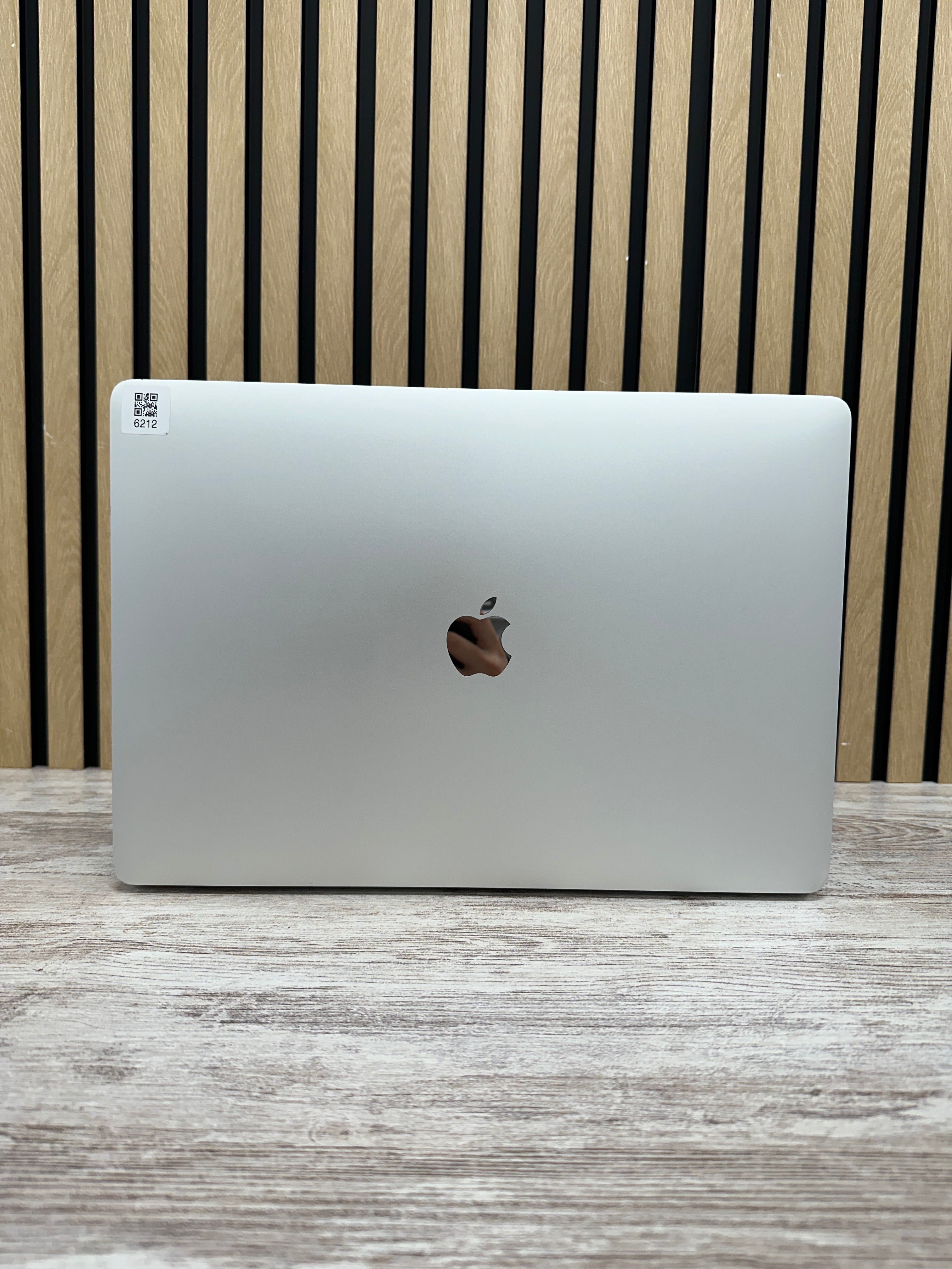 MacBook Pro 15" 2019 i7 16gb 500gb SSD