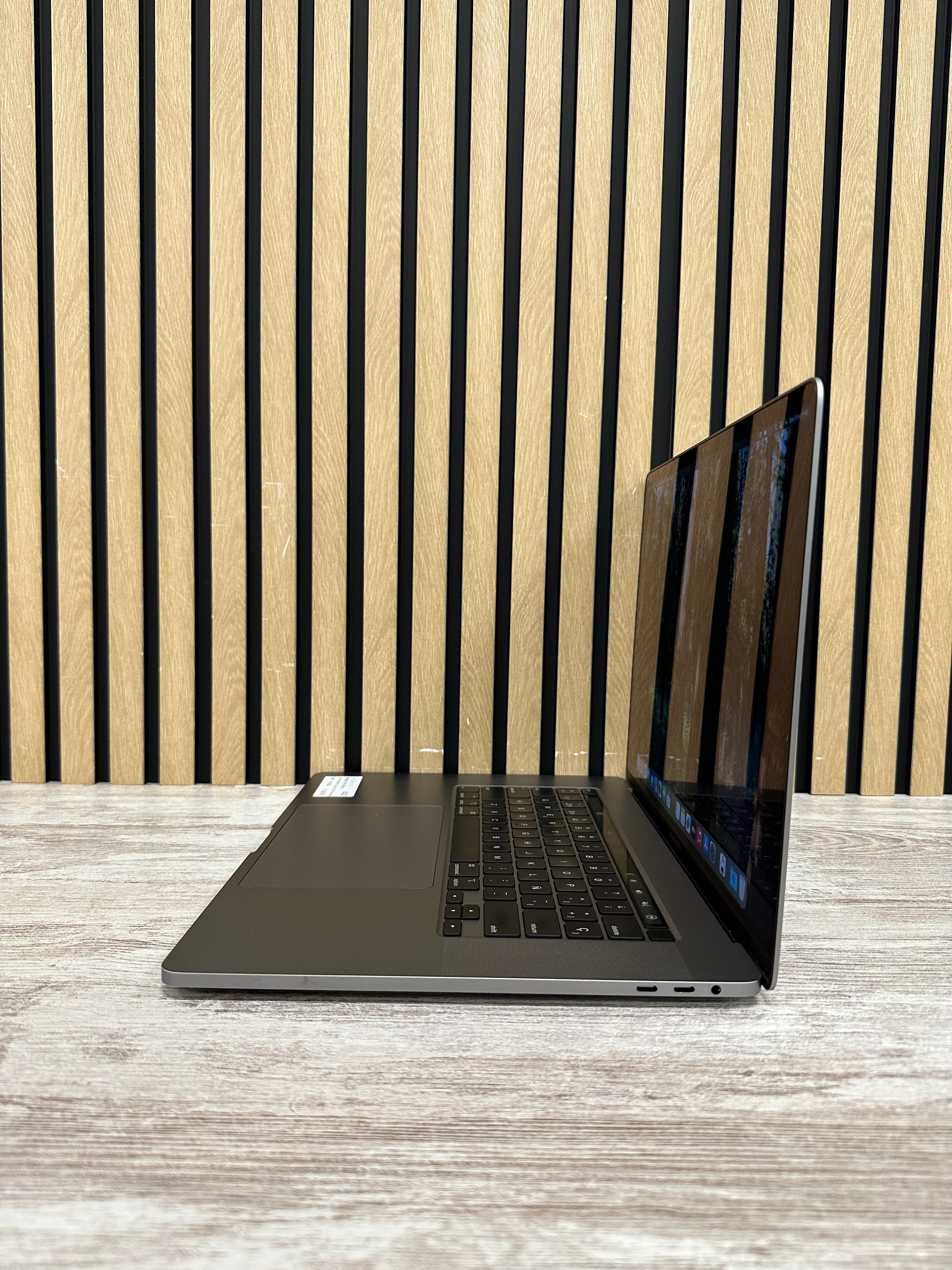 MacBook Pro 16" 2019 i9 32gb 1tb SSD