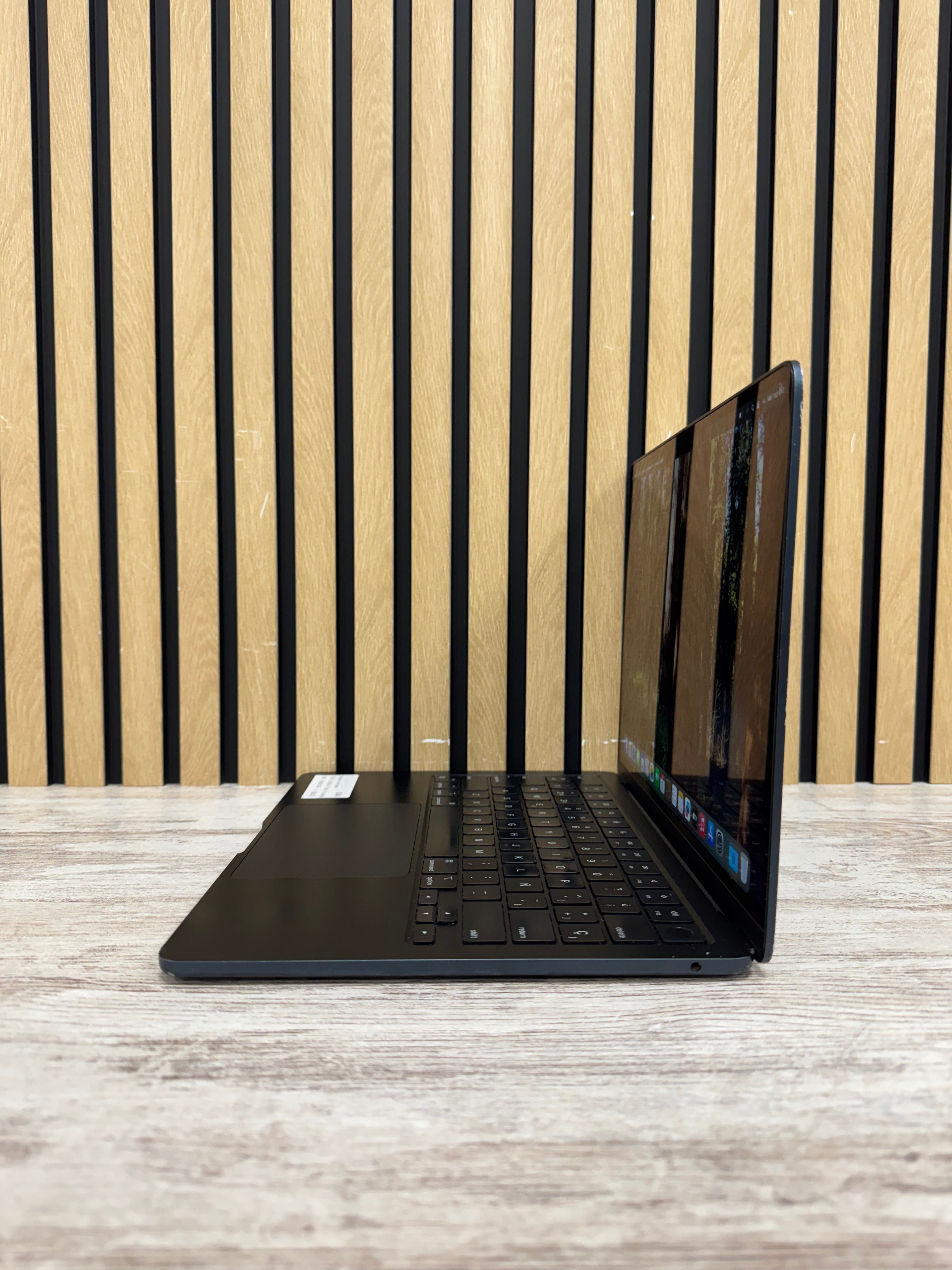MacBook Air 13" 2022 M2 8gb 256gb SSD