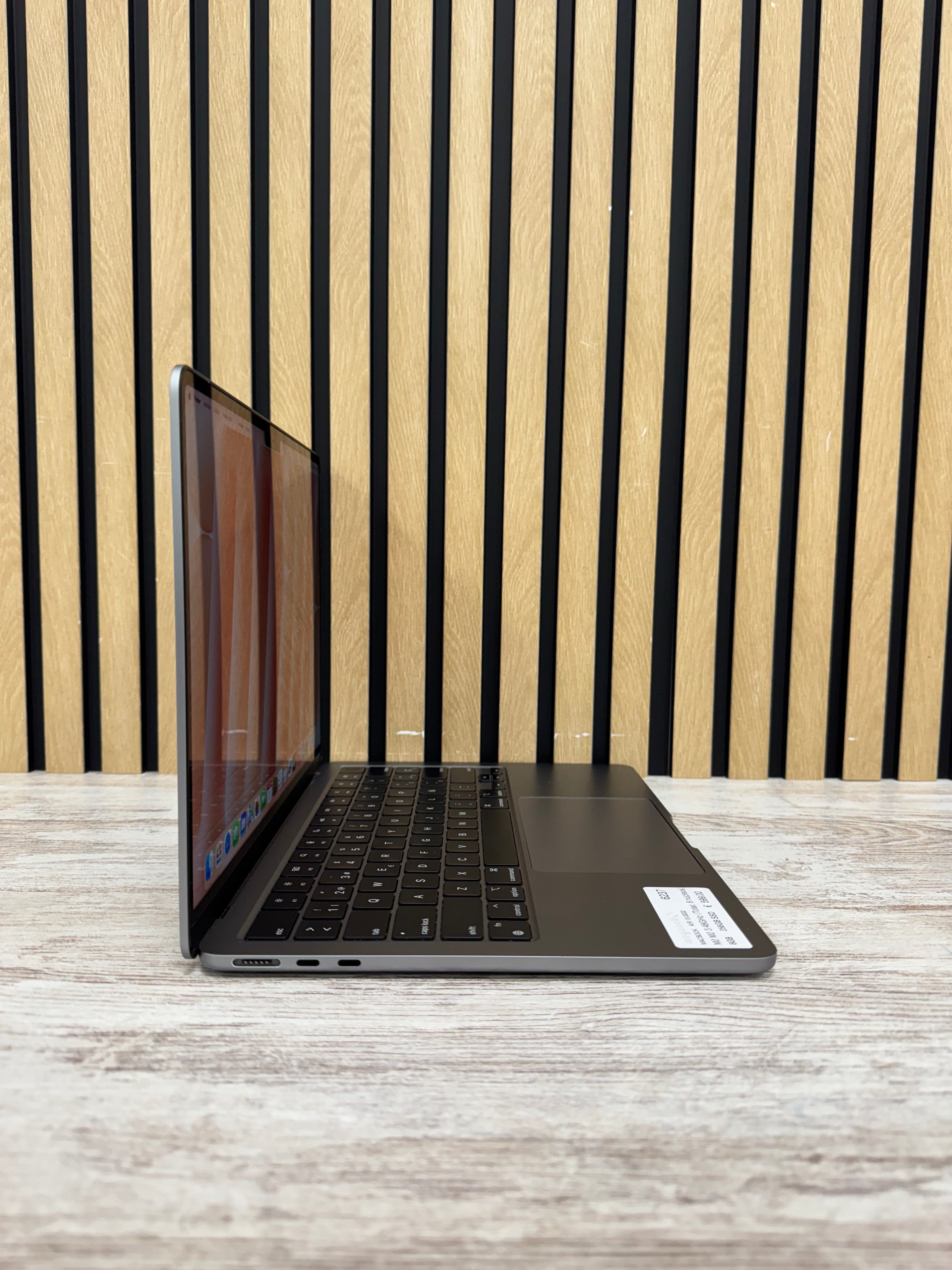 MacBook Air 13" 2022 M2 8gb 256gb SSD