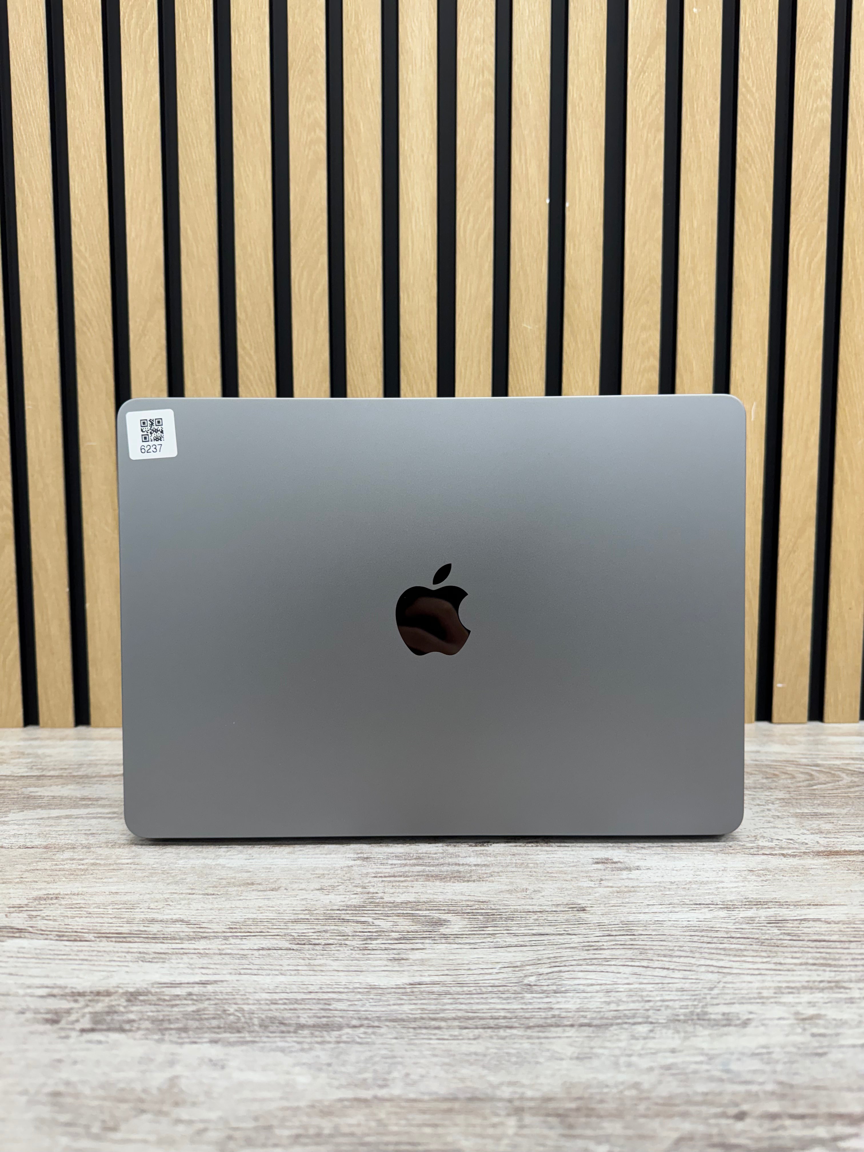 MacBook Air 13" 2022 M2 8gb 256gb SSD