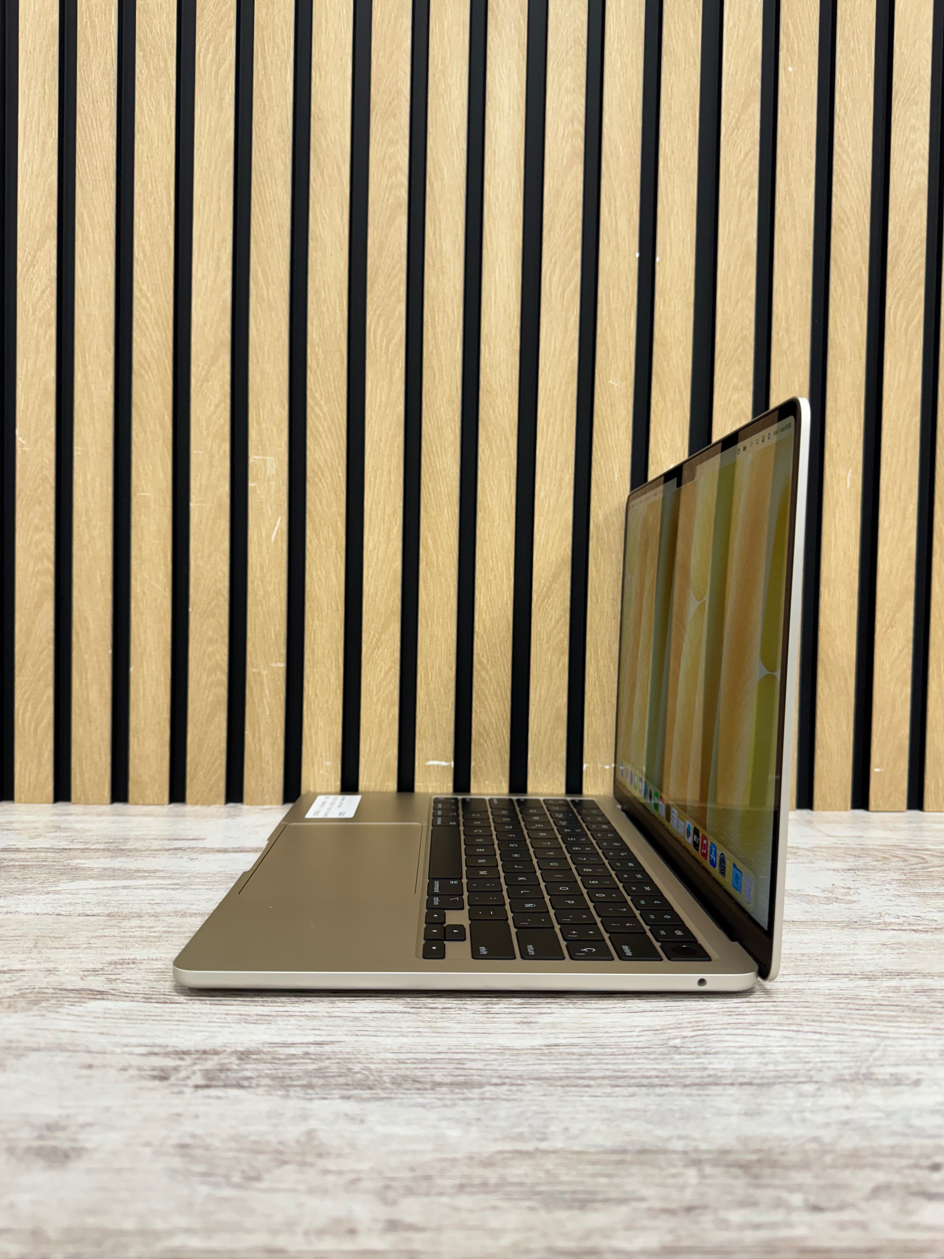 MacBook Air 13" 2022 M2 8gb 256gb SSD