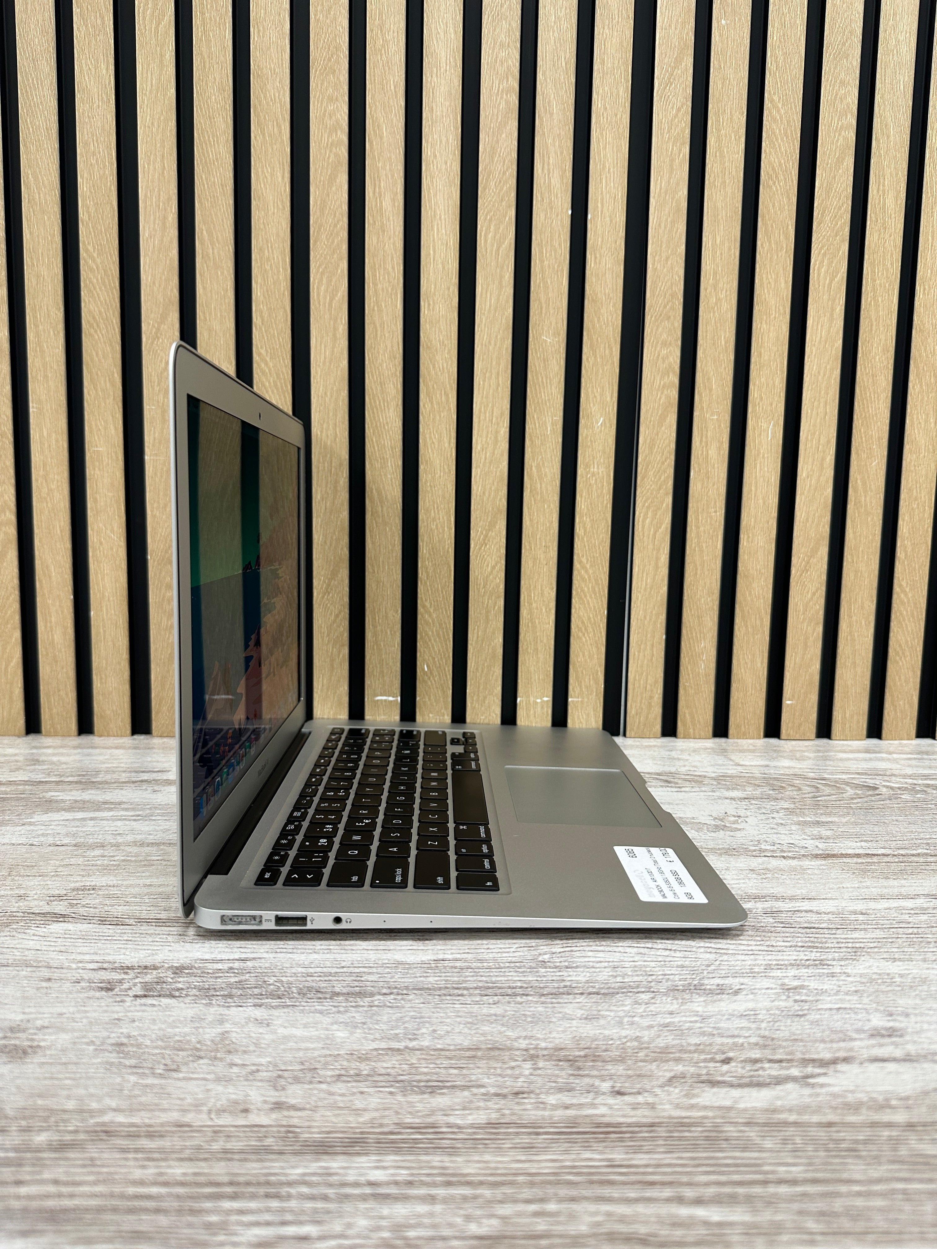MacBook Air 13" 2017 i5 8gb 128gb SSD - Moyacell