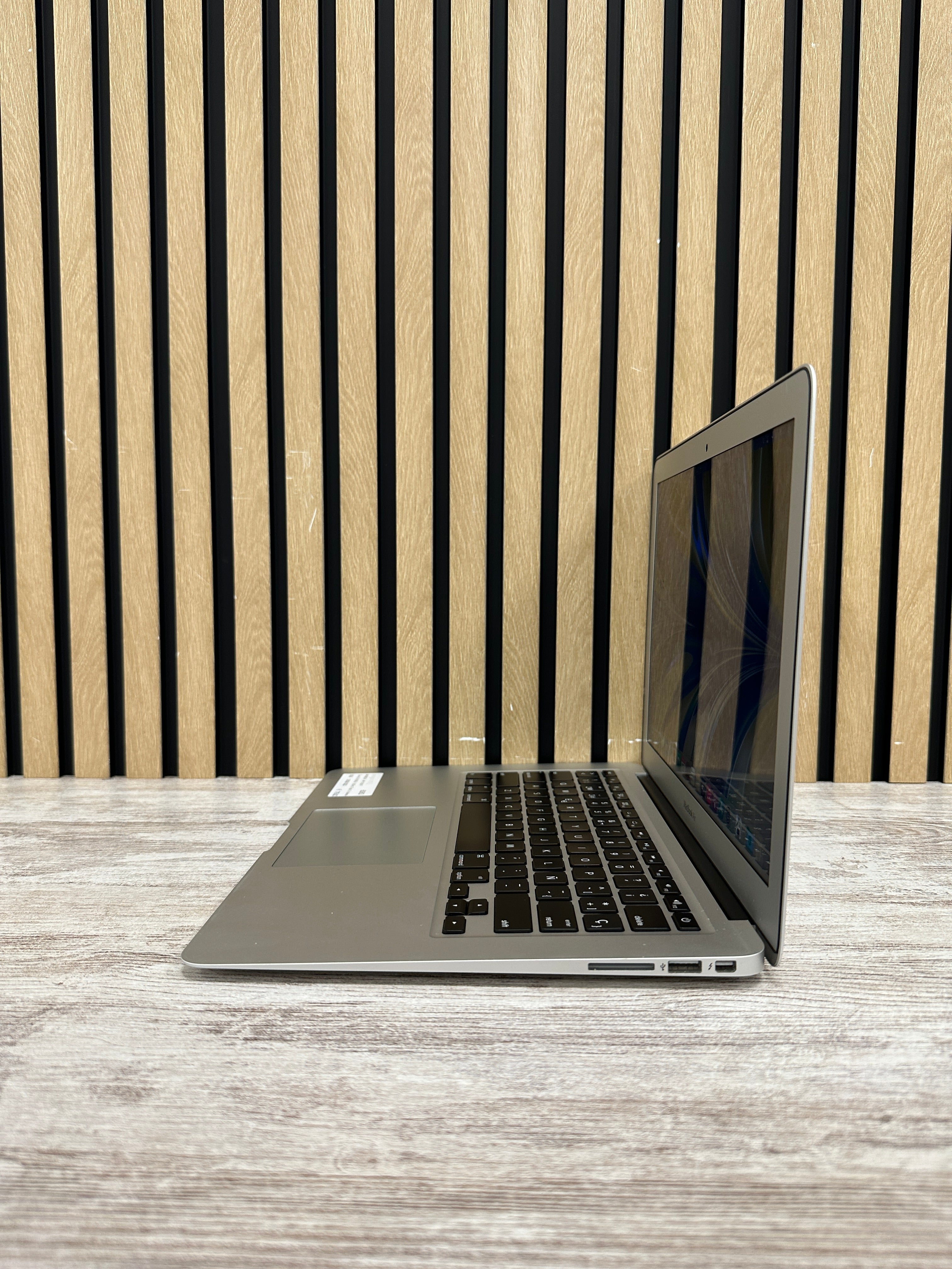 MacBook Air 13" 2017 i5 8gb 128gb SSD
