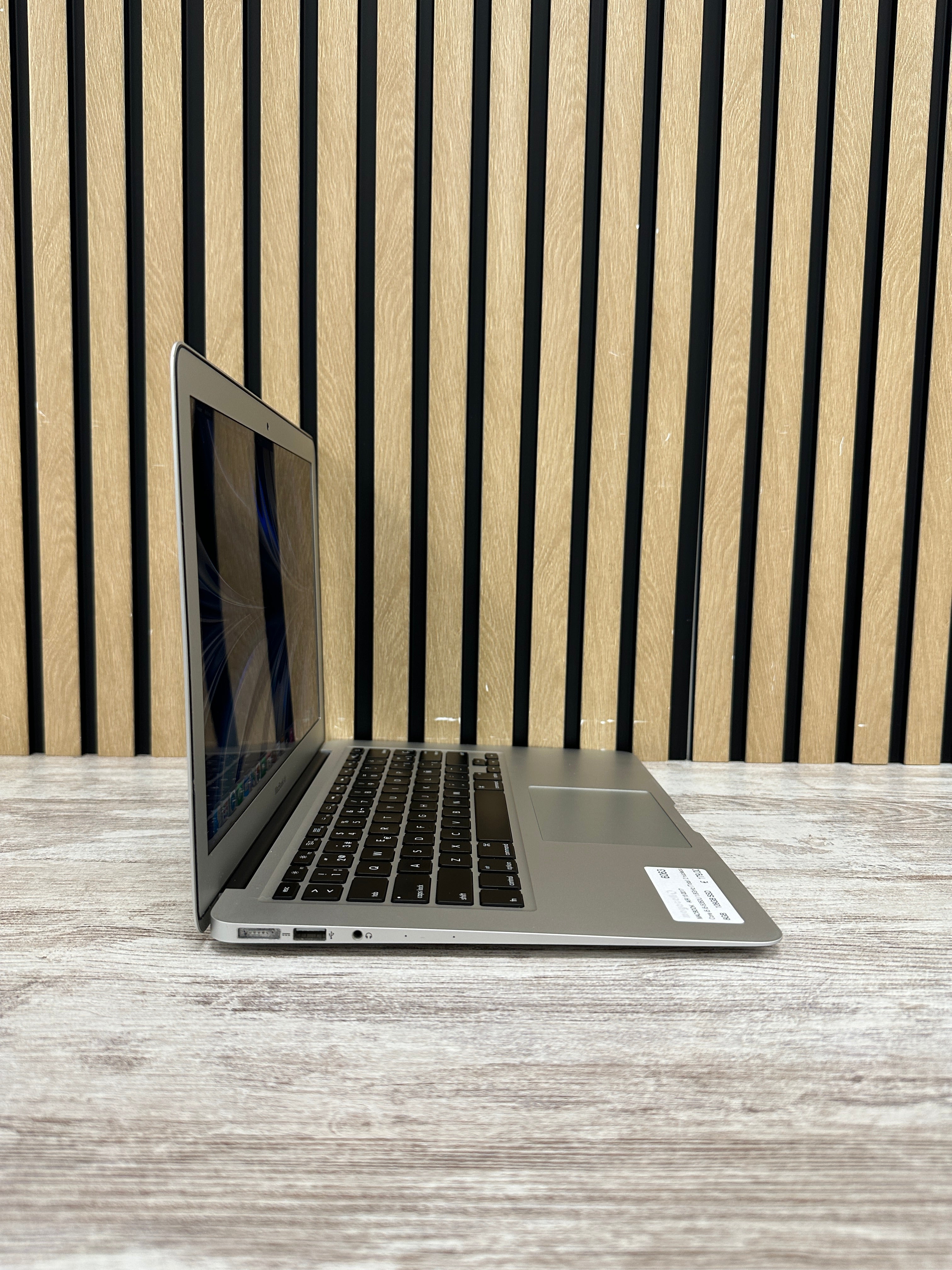 MacBook Air 13" 2017 i5 8gb 128gb SSD