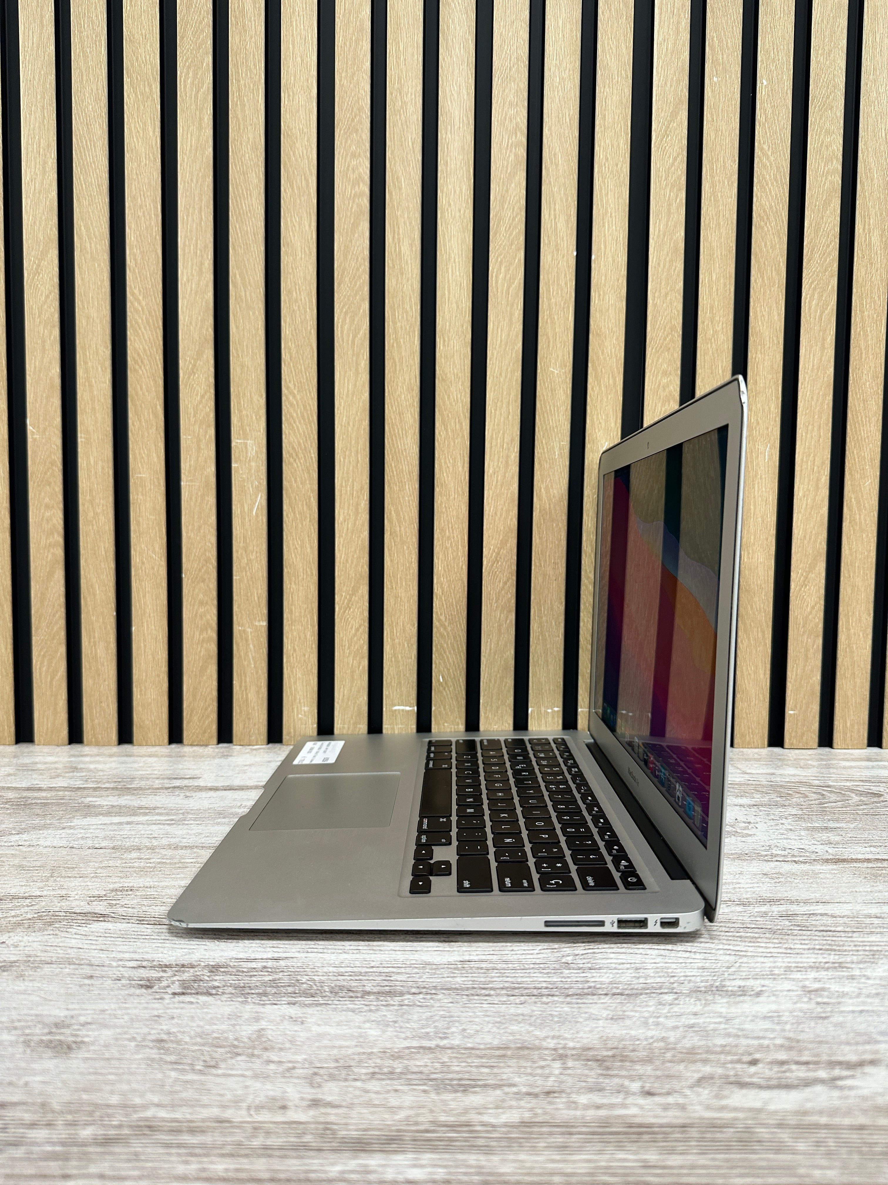 MacBook Air 13" 2017 i5 8gb 128gb SSD - Moyacell